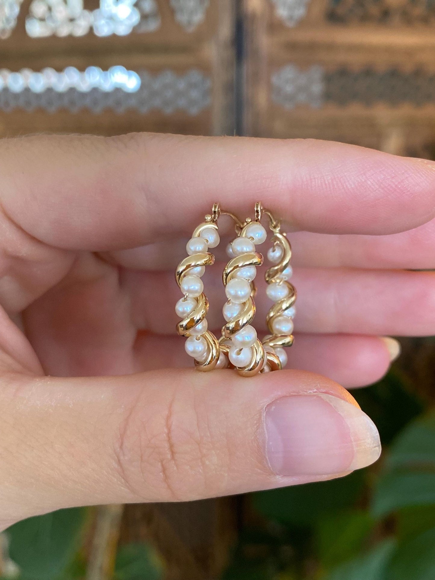 Vintage 14k Yellow Gold Pearl Hoop Stud Earrings