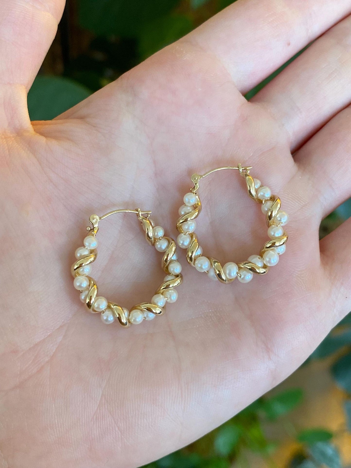 Vintage 14k Yellow Gold Pearl Hoop Stud Earrings