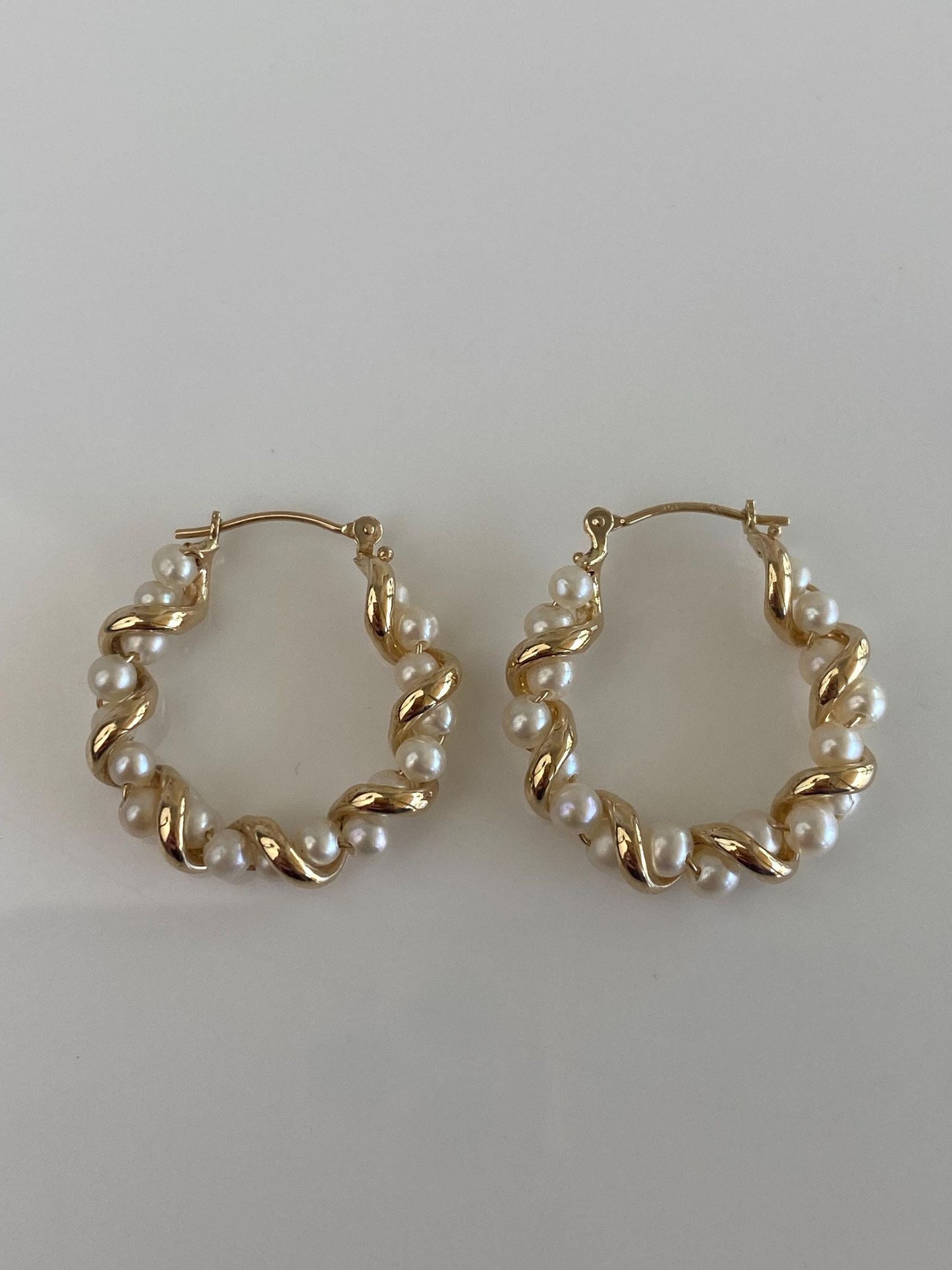 Vintage 14k Yellow Gold Pearl Hoop Stud Earrings