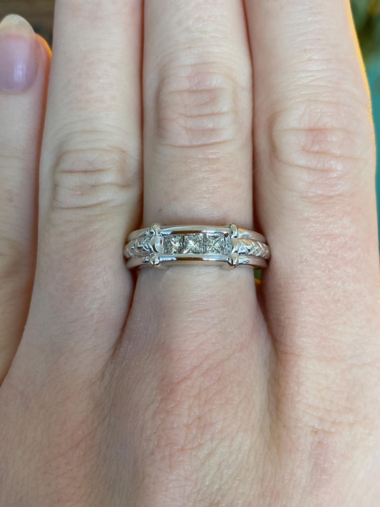 Vintage Solid 14k White Gold Diamond Ring Band - Size 7
