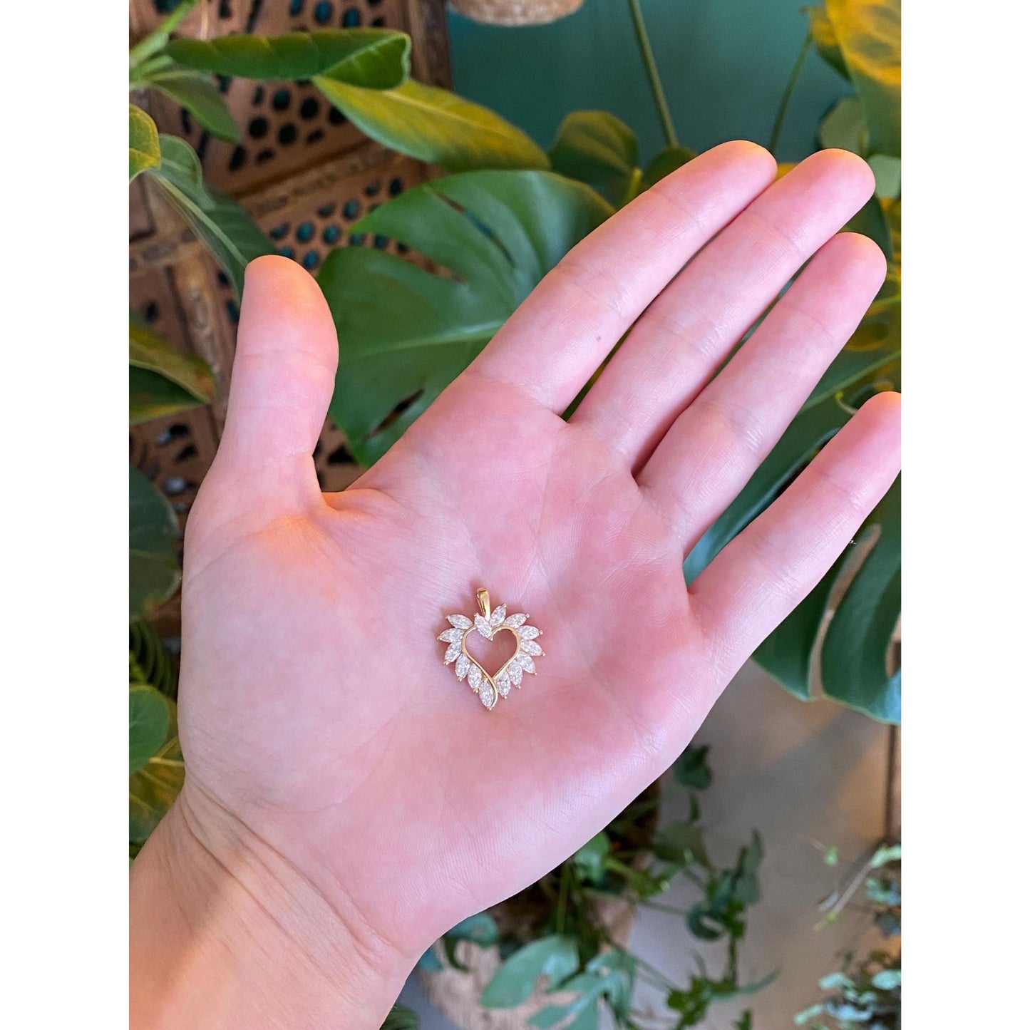 Vintage Solid 14k Yellow Gold Clear Cubic Zirconia Heart Charm