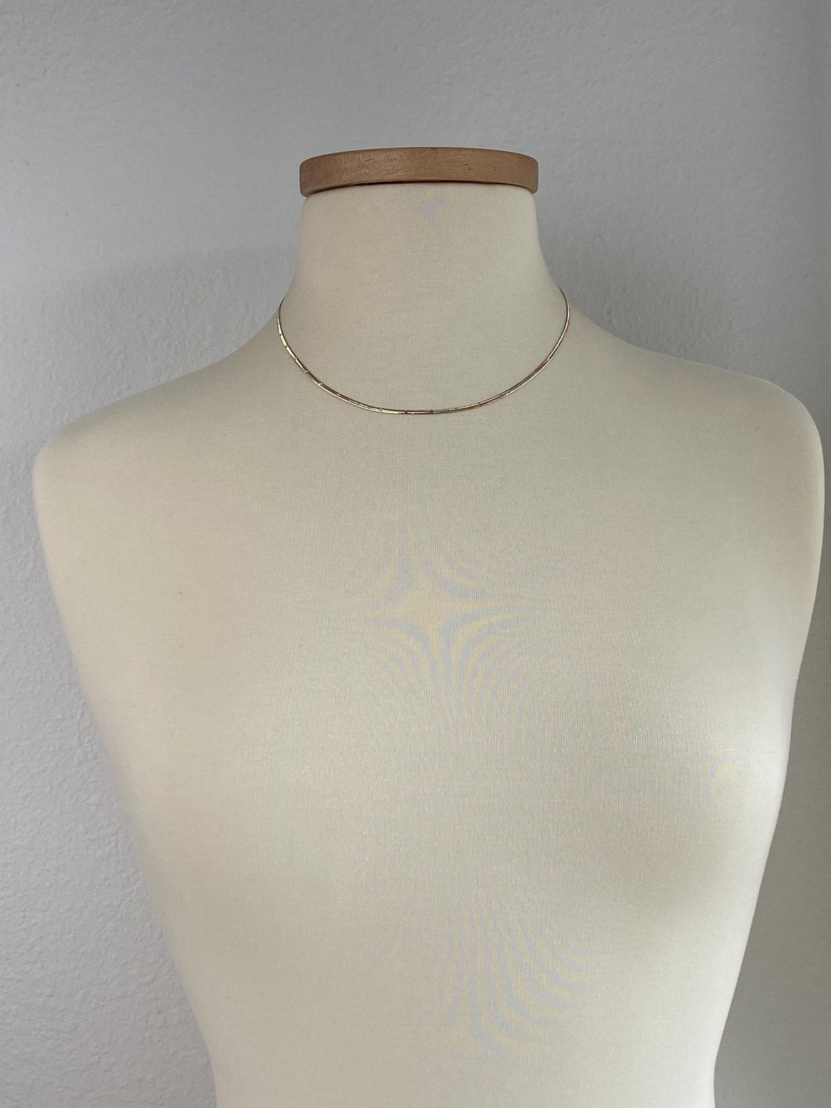 Vintage Solid 14k Tri Tone Gold Diamond Cut Slim Herringbone Chain Necklace - 17.5 inches