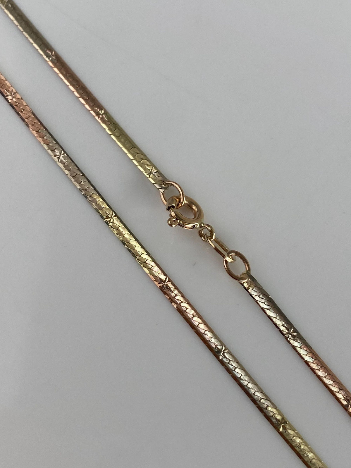 Vintage Solid 14k Tri Tone Gold Diamond Cut Slim Herringbone Chain Necklace - 17.5 inches