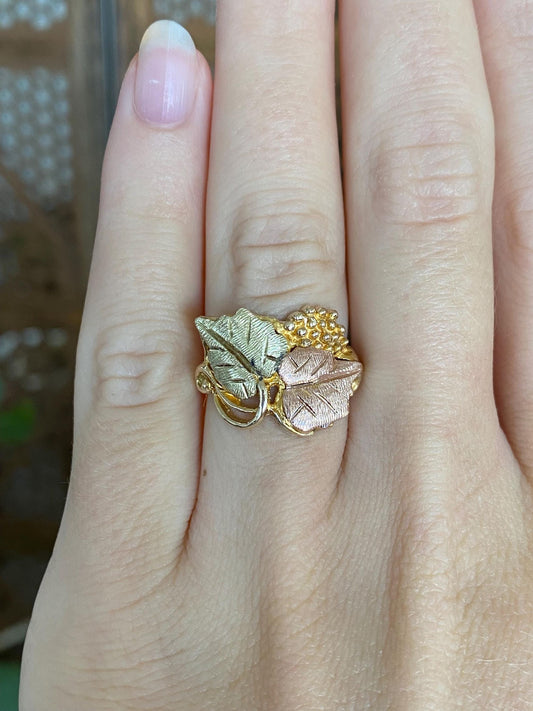 Vintage Solid 10k Black Hills Gold Leaves Ring - Size 5.25