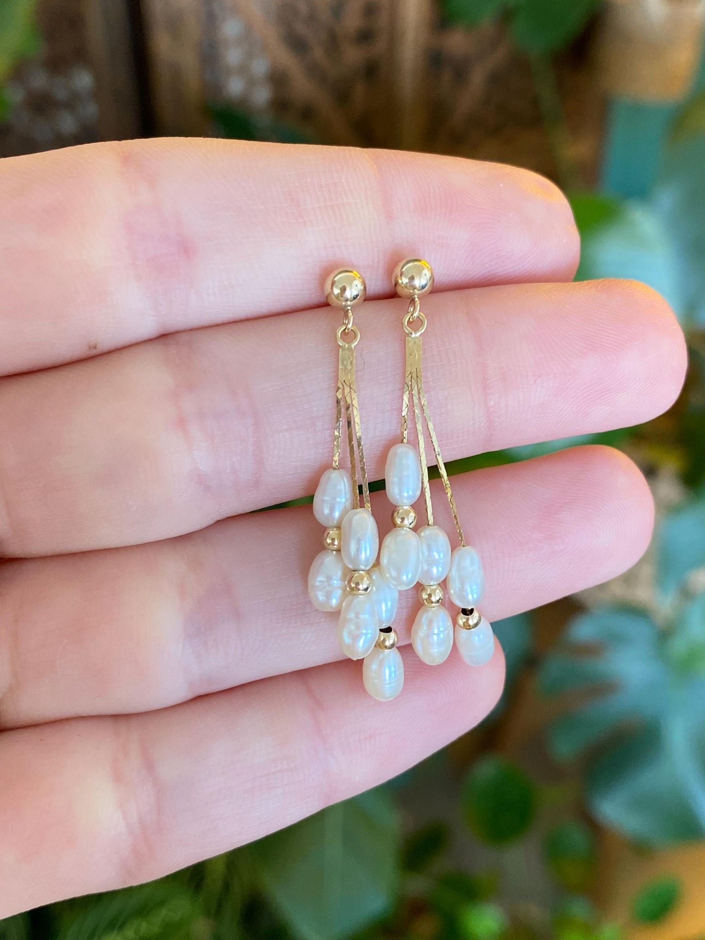 Vintage Solid 14k Yellow Gold Pearls Triangle Link Chain Fringe Stud Earrings