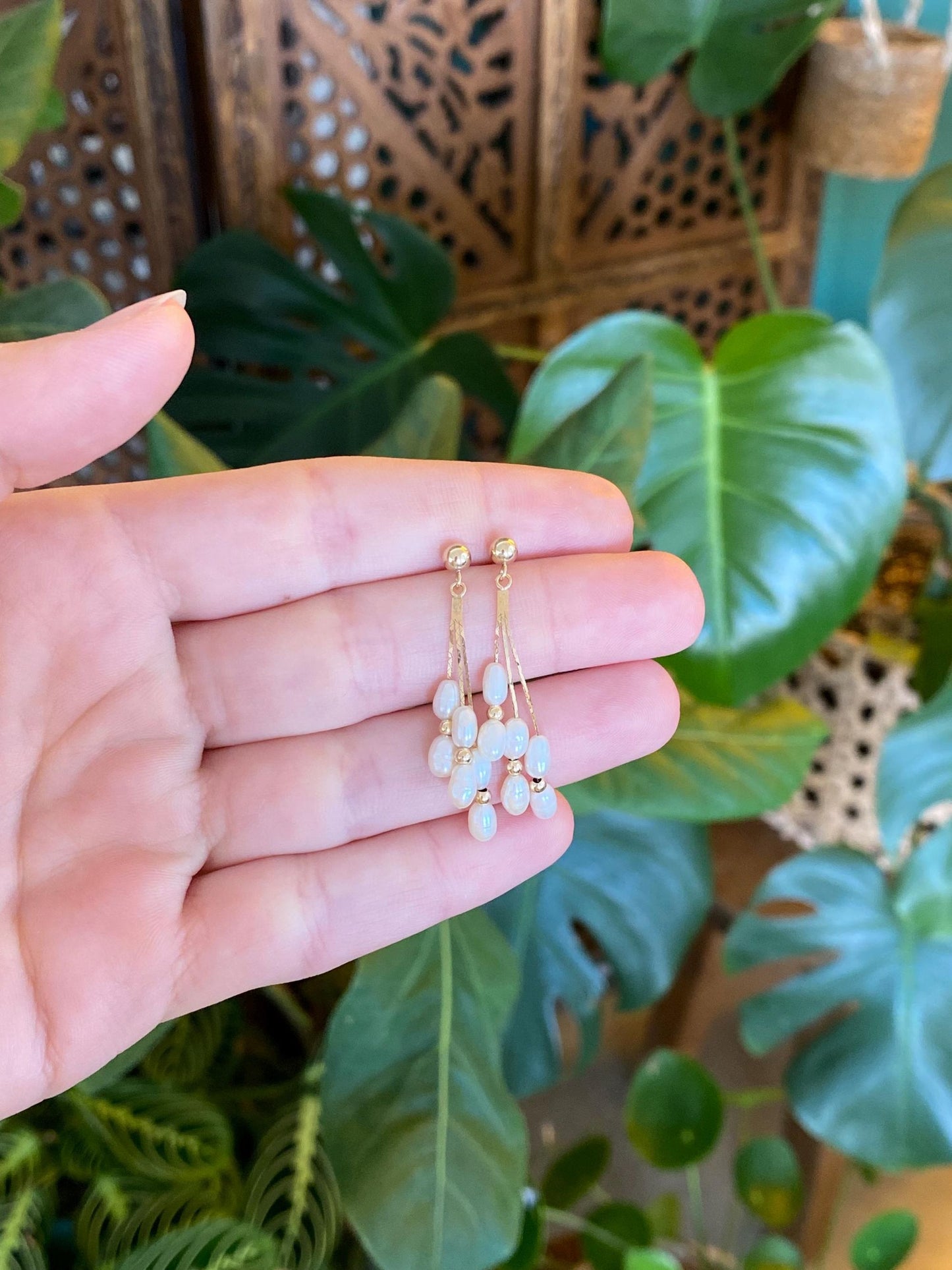Vintage Solid 14k Yellow Gold Pearls Triangle Link Chain Fringe Stud Earrings