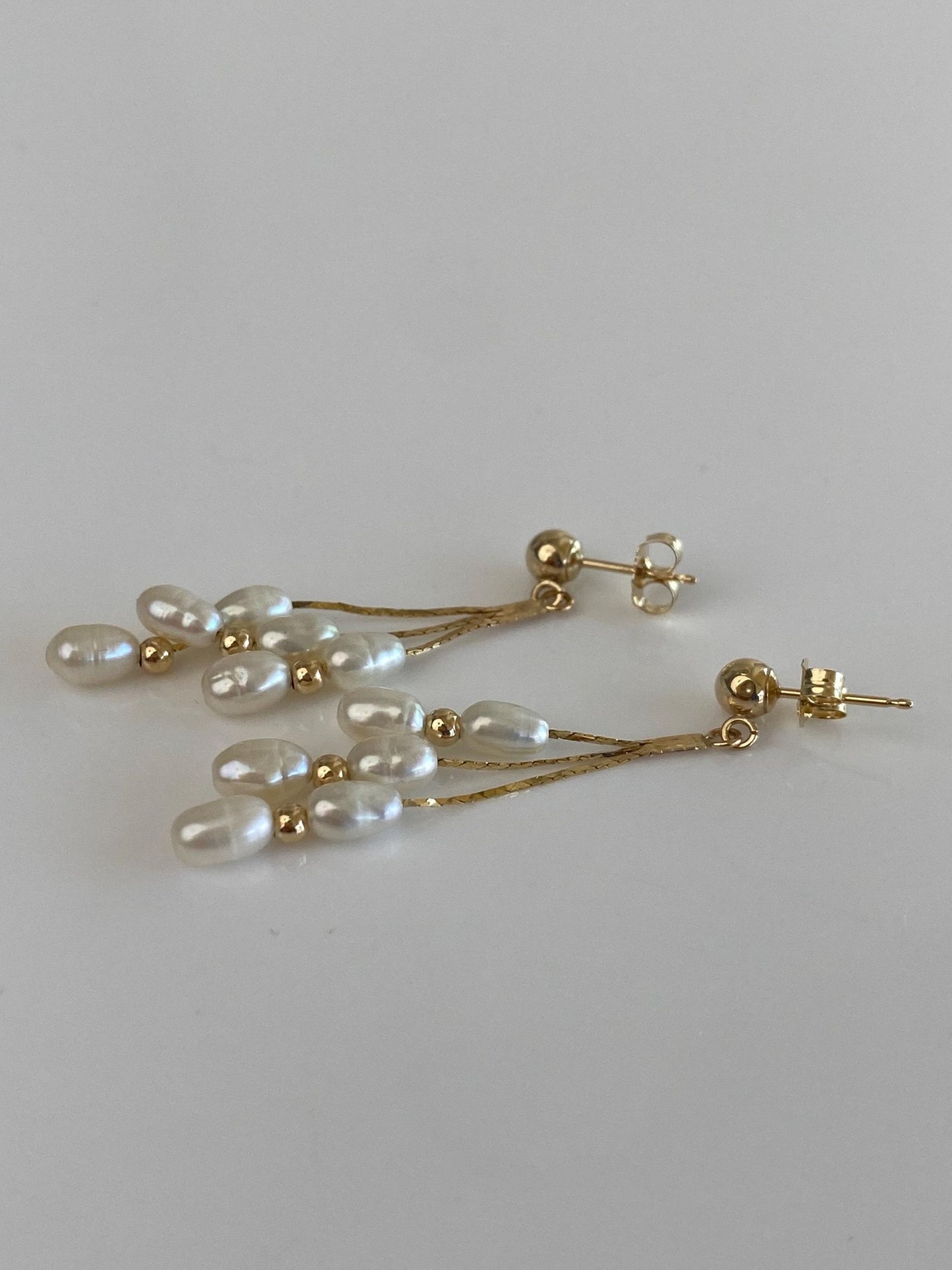 Vintage Solid 14k Yellow Gold Pearls Triangle Link Chain Fringe Stud Earrings