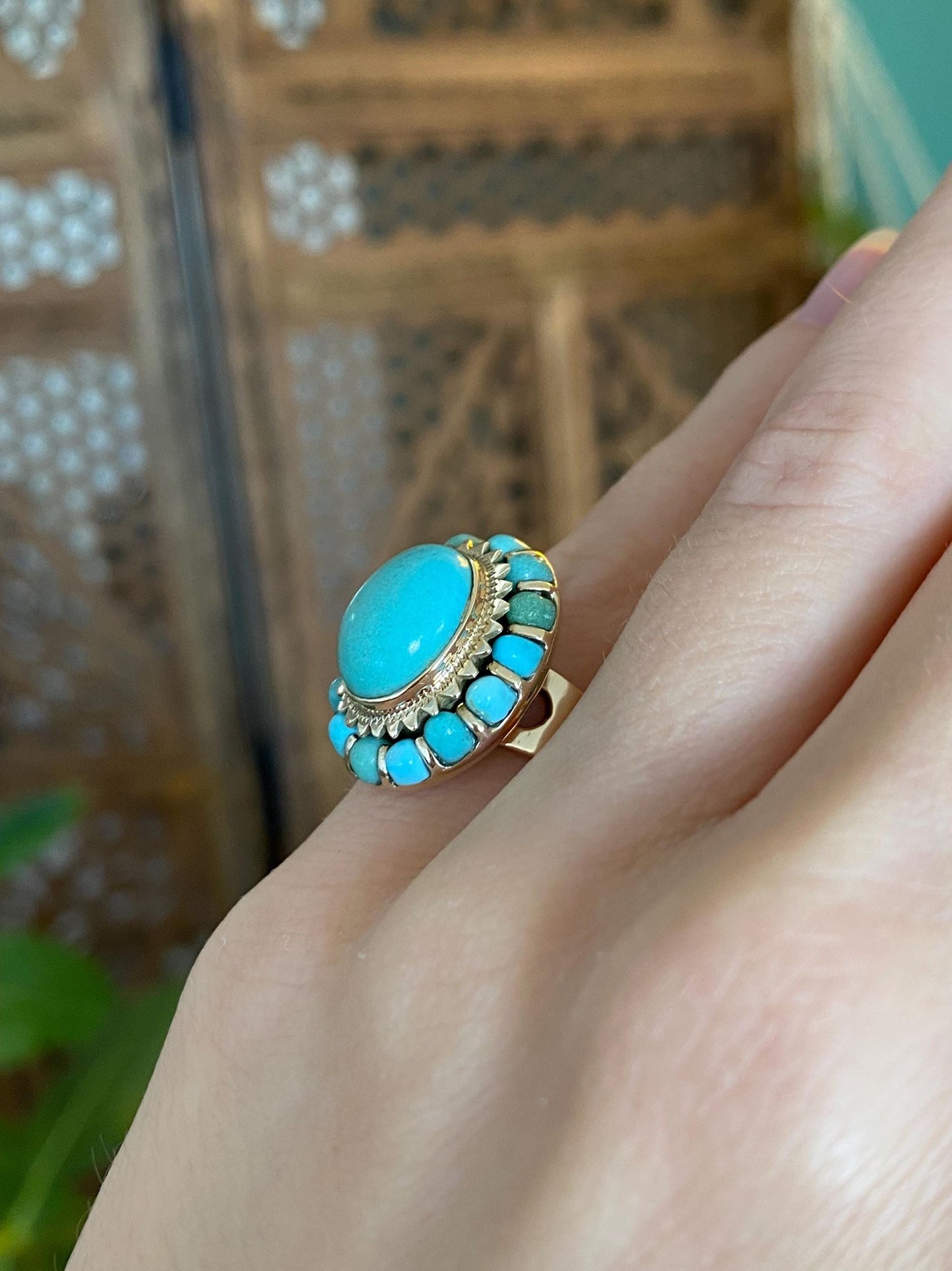 Vintage Solid 10k Yellow Gold Turquoise Halo Cluster Ring - Size 4.25