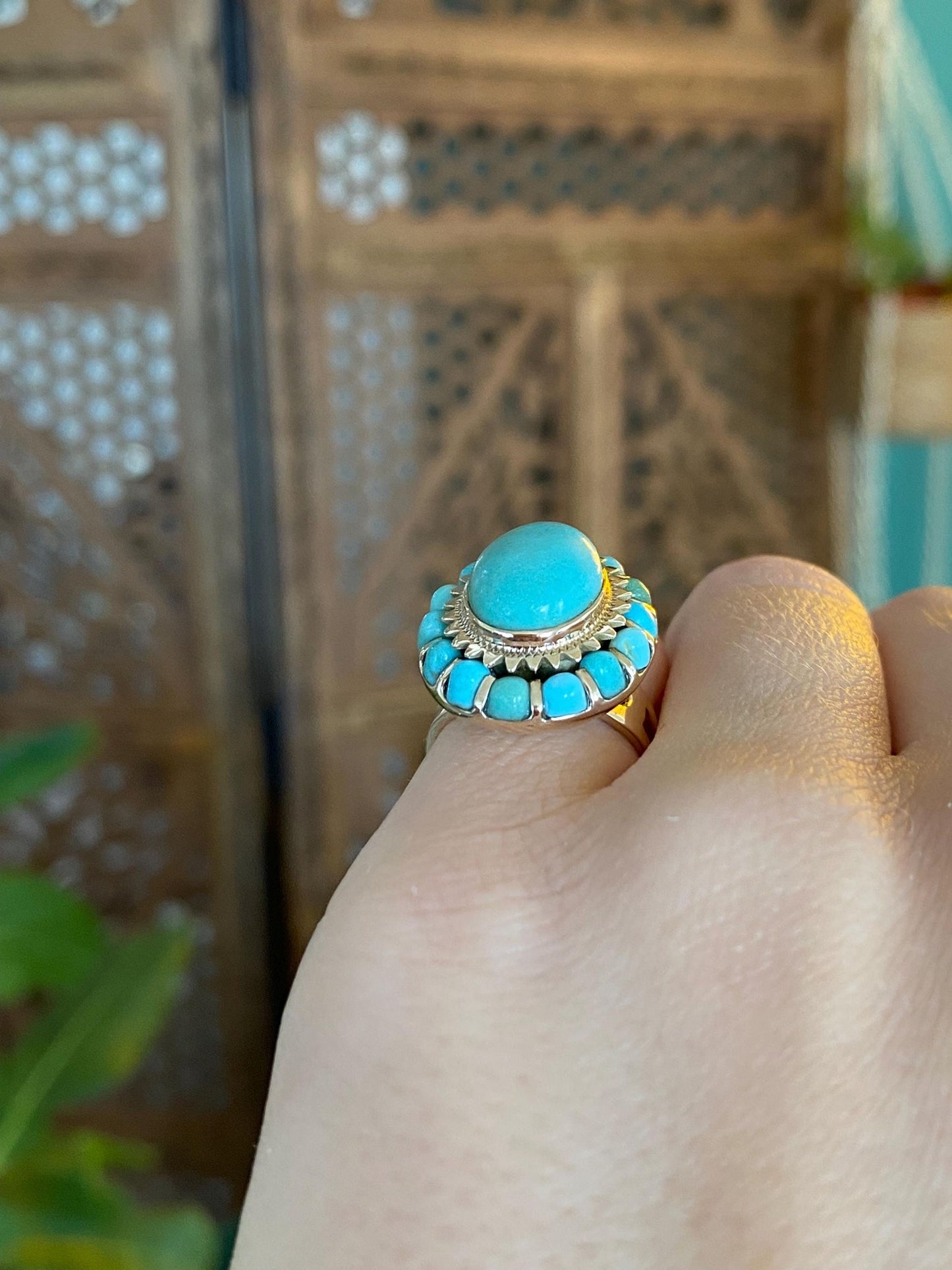 Vintage Solid 10k Yellow Gold Turquoise Halo Cluster Ring - Size 4.25