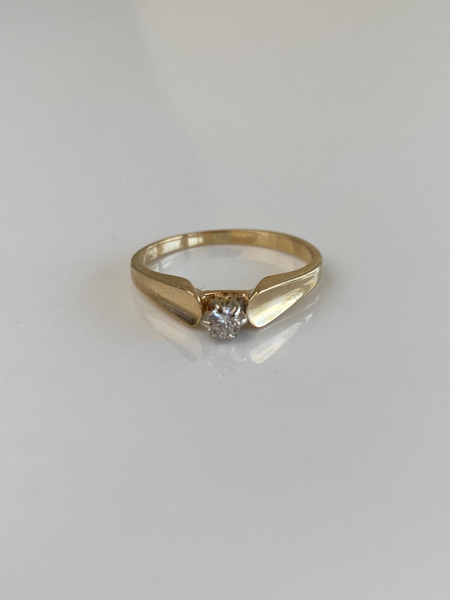 Vintage Solid 14k White & Yellow Gold Diamond Ring - Size 6.25