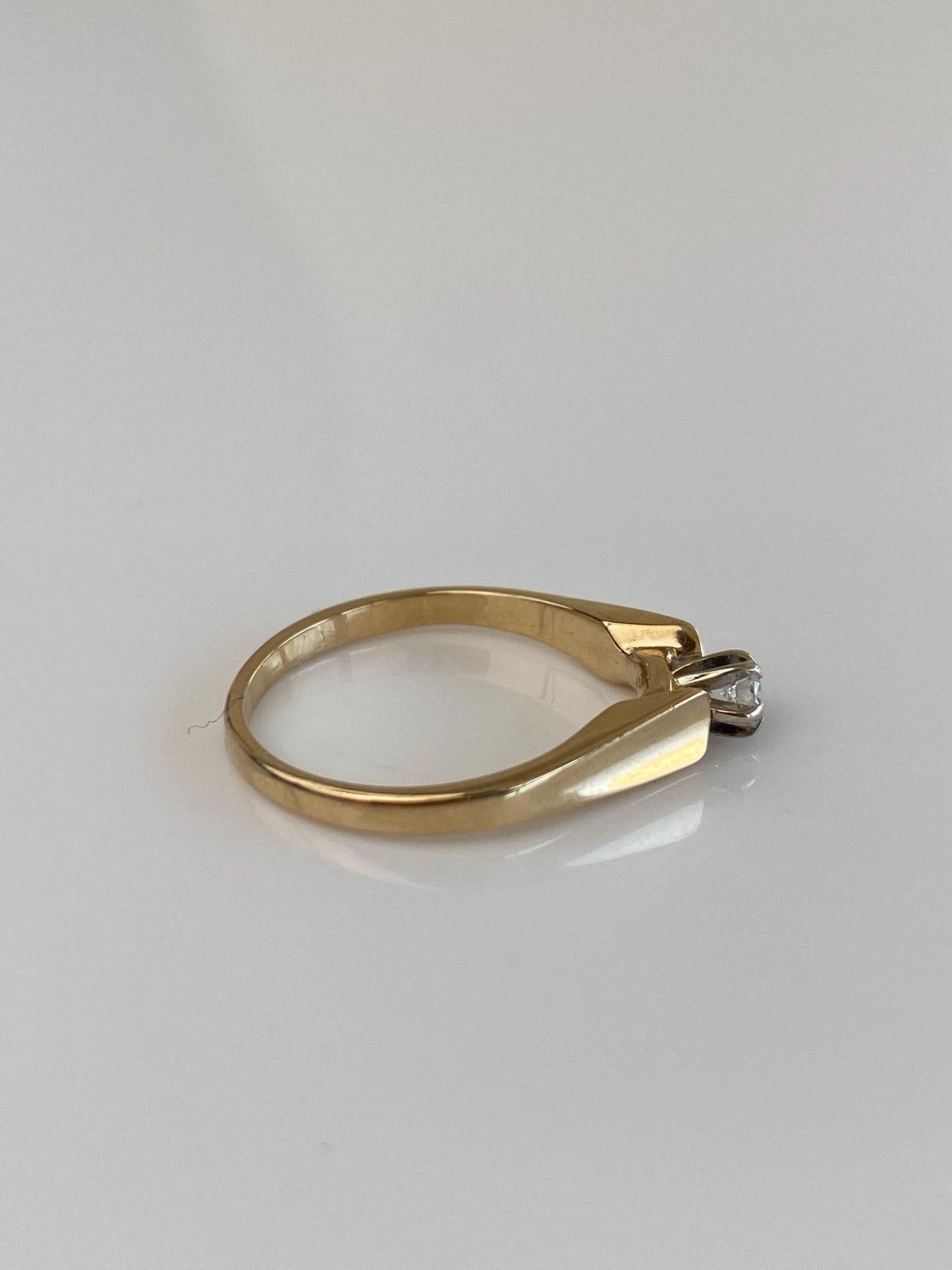Vintage Solid 14k White & Yellow Gold Diamond Ring - Size 6.25