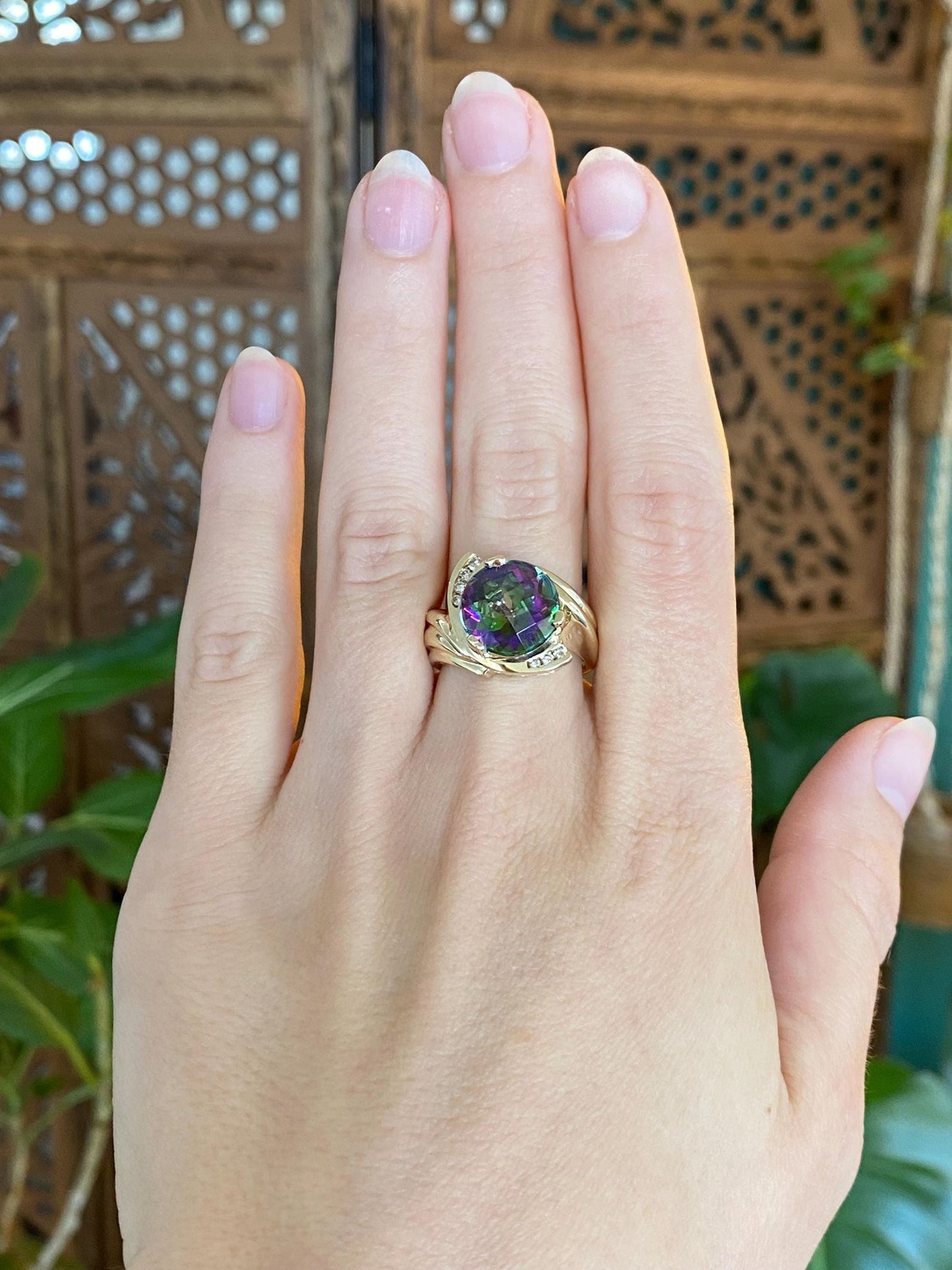 Vintage Solid 14k Yellow Gold Diamond Mystic Topaz Ring - Size 7.75