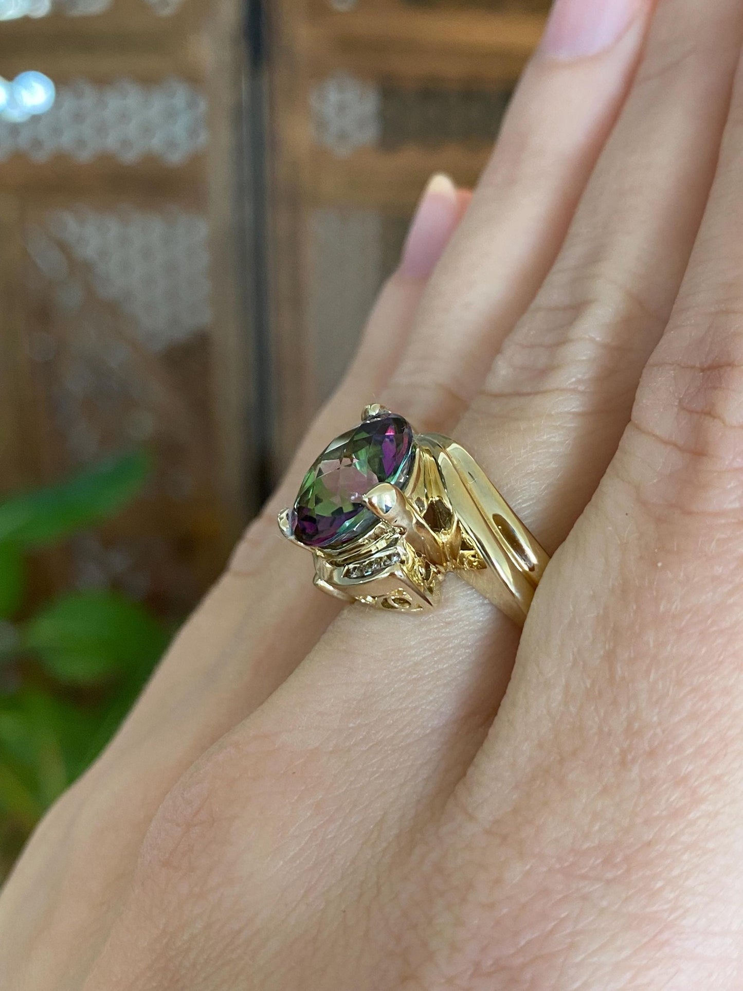 Vintage Solid 14k Yellow Gold Diamond Mystic Topaz Ring - Size 7.75