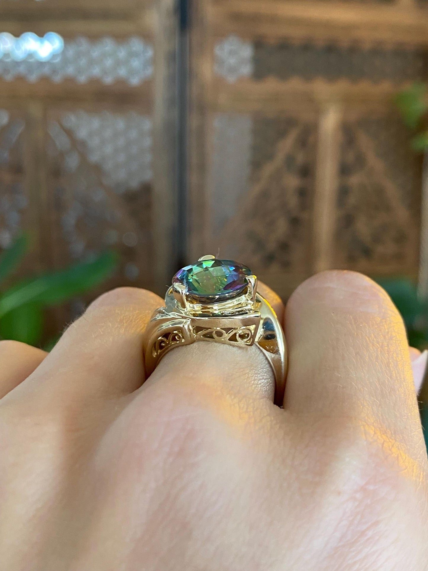 Vintage Solid 14k Yellow Gold Diamond Mystic Topaz Ring - Size 7.75
