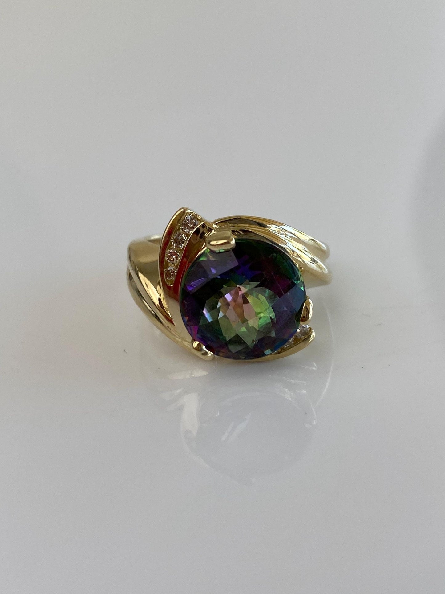 Vintage Solid 14k Yellow Gold Diamond Mystic Topaz Ring - Size 7.75