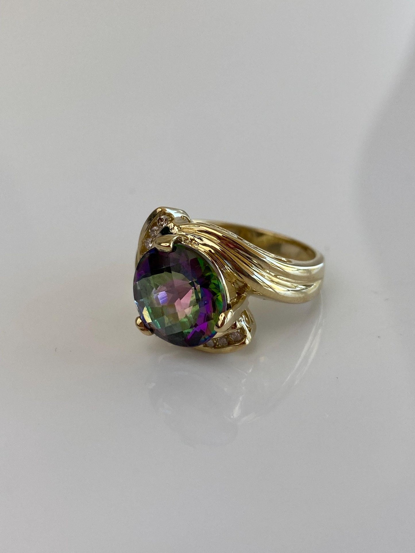 Vintage Solid 14k Yellow Gold Diamond Mystic Topaz Ring - Size 7.75