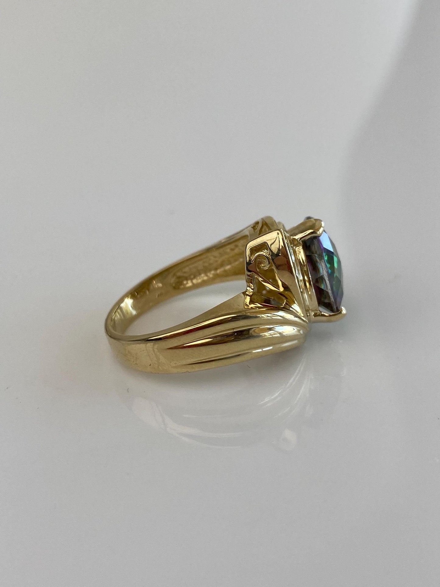 Vintage Solid 14k Yellow Gold Diamond Mystic Topaz Ring - Size 7.75