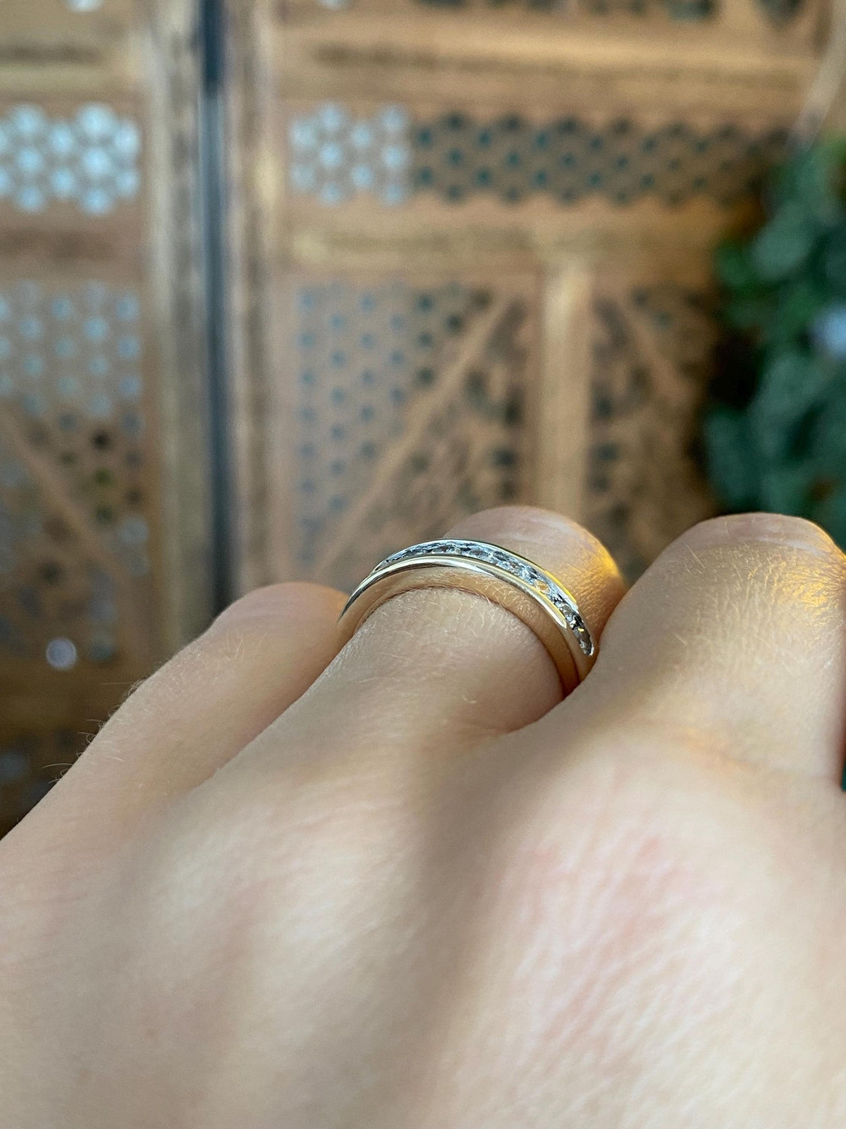 Vintage Solid 14k Yellow Gold Diamonds Ring Band - Size 6