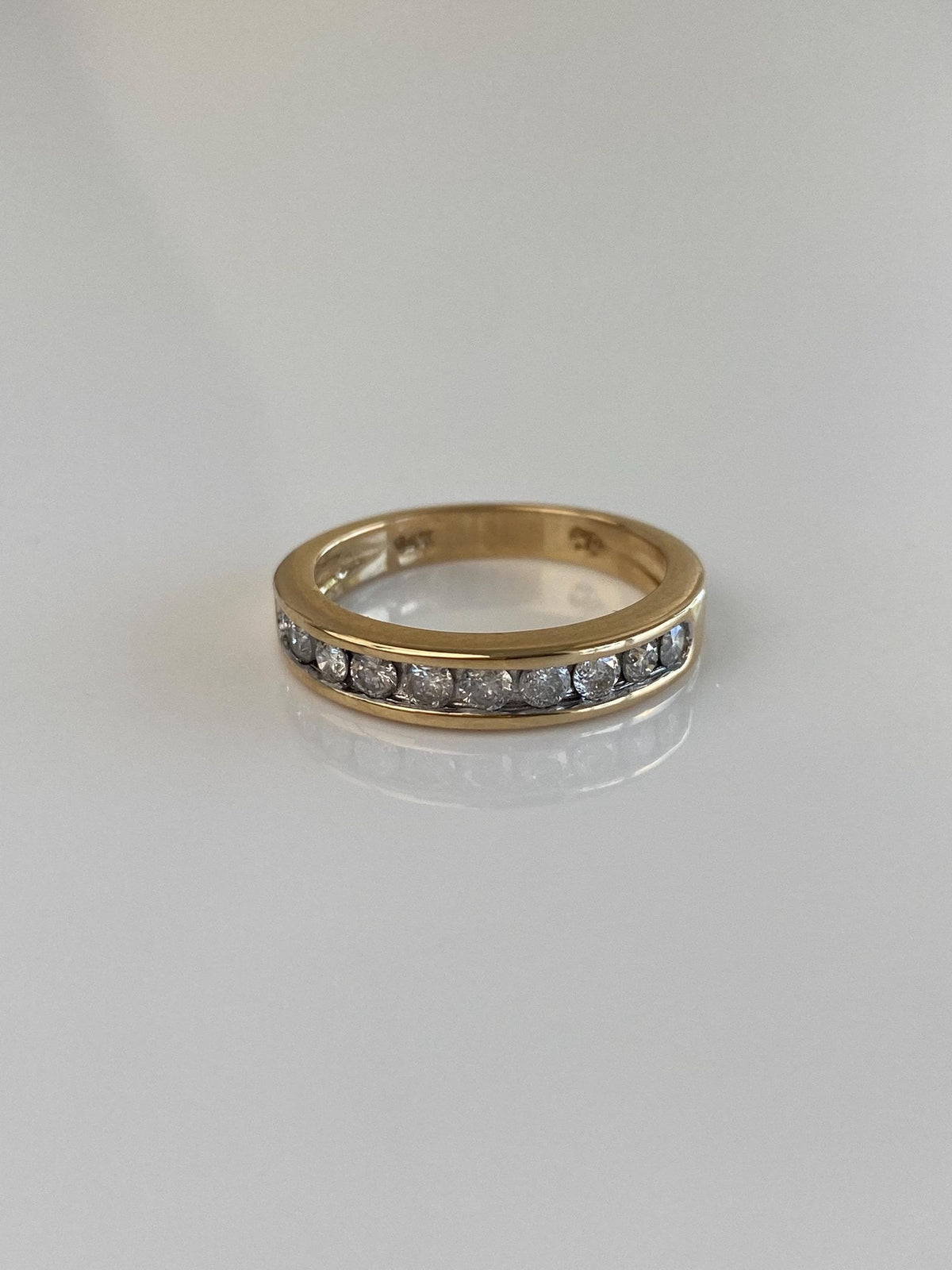 Vintage Solid 14k Yellow Gold Diamonds Ring Band - Size 6