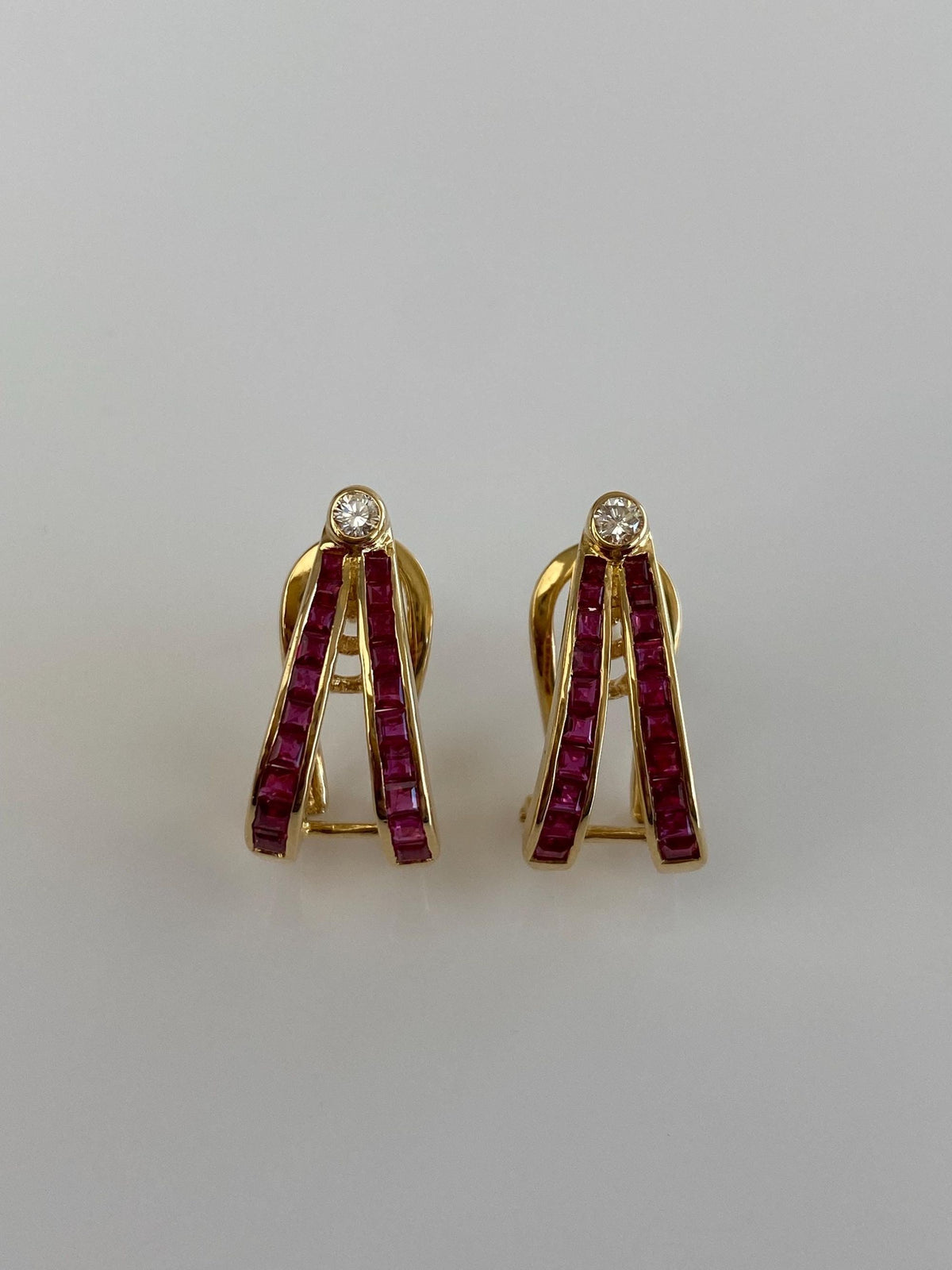 Vintage Solid 18k Yellow Gold Ruby Diamond Drop Earrings