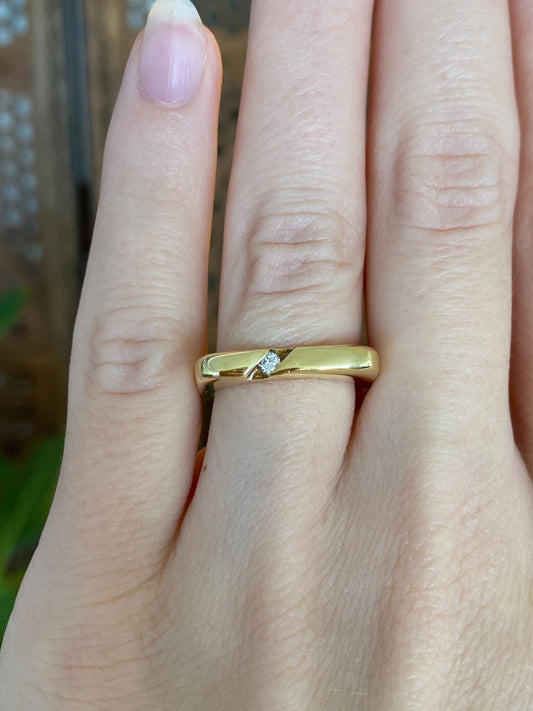 Vintage Solid 18k Yellow Gold Diamond Square Ring Band - Size 5