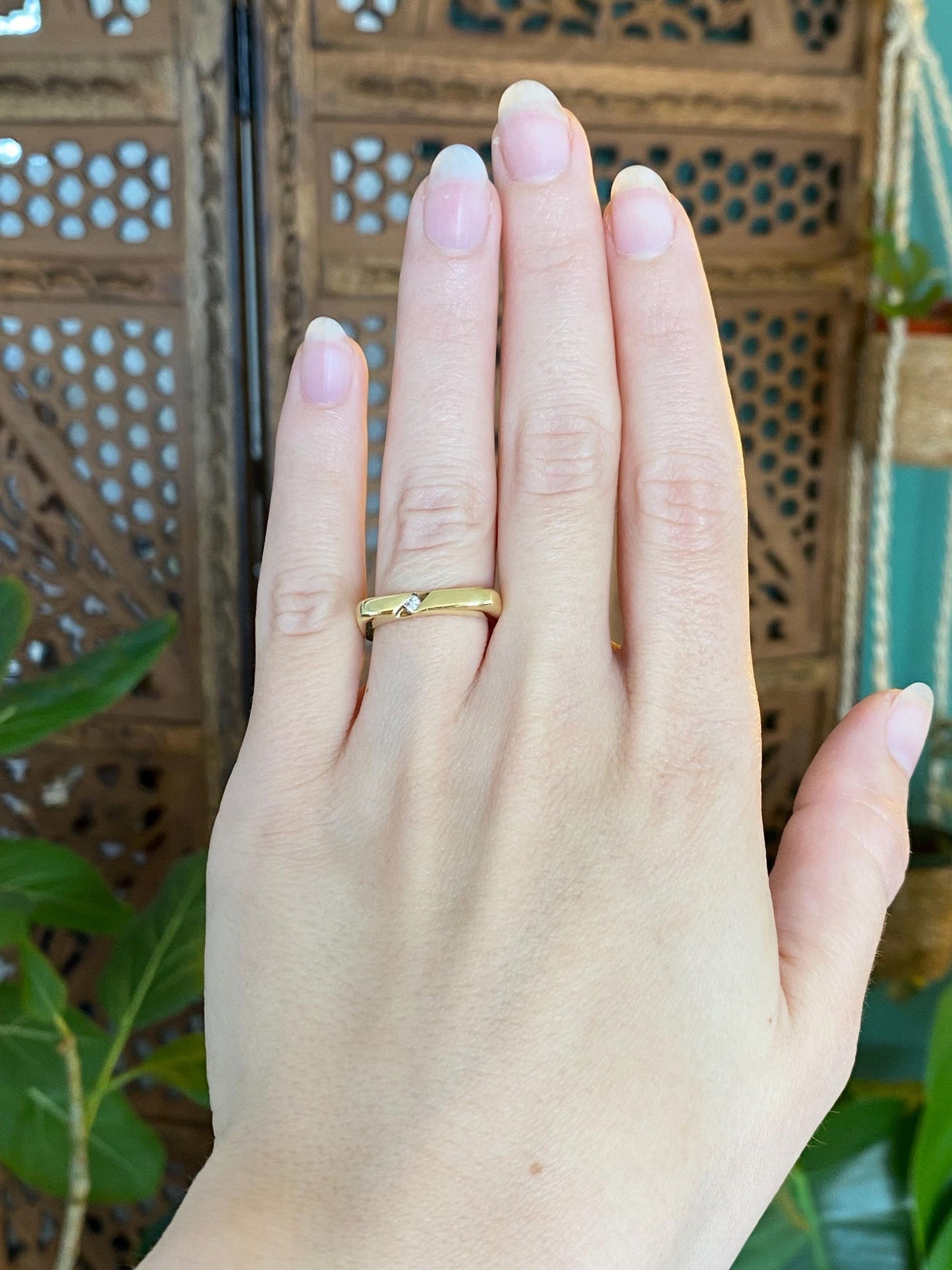 Vintage Solid 18k Yellow Gold Diamond Square Ring Band - Size 5