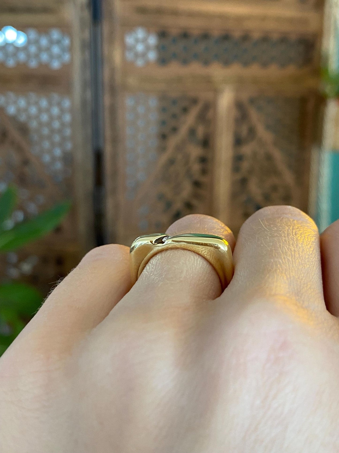 Vintage Solid 18k Yellow Gold Diamond Square Ring Band - Size 5