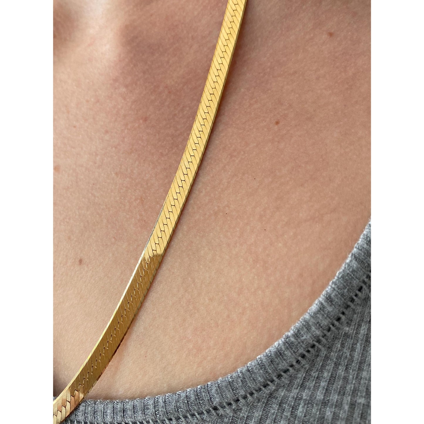 Vintage Solid 14k Yellow Gold Herringbone Chain Necklace - 24 inches