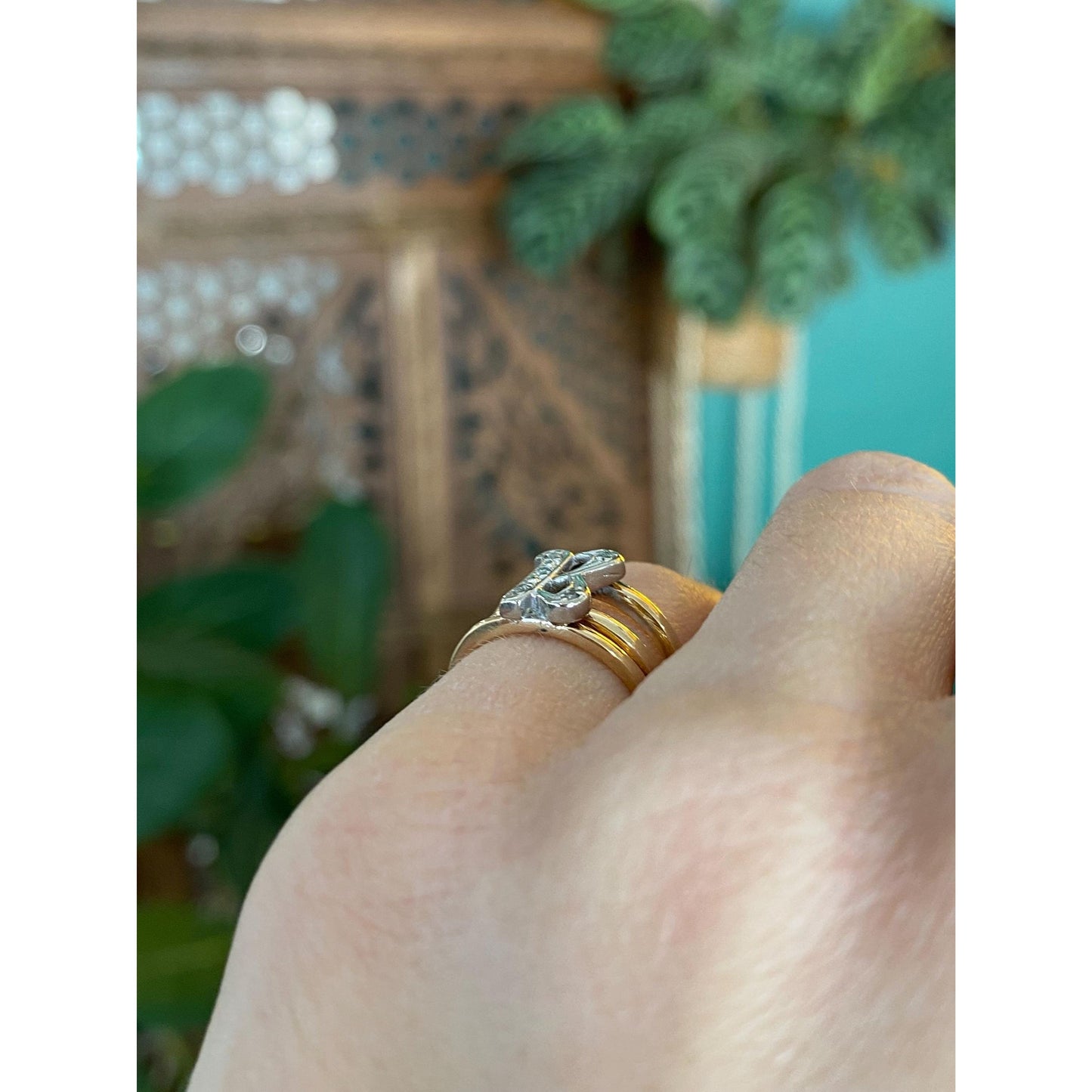 Vintage Solid 14k White & Yellow Gold Diamond Initial 'B' Ring - Size 3.75