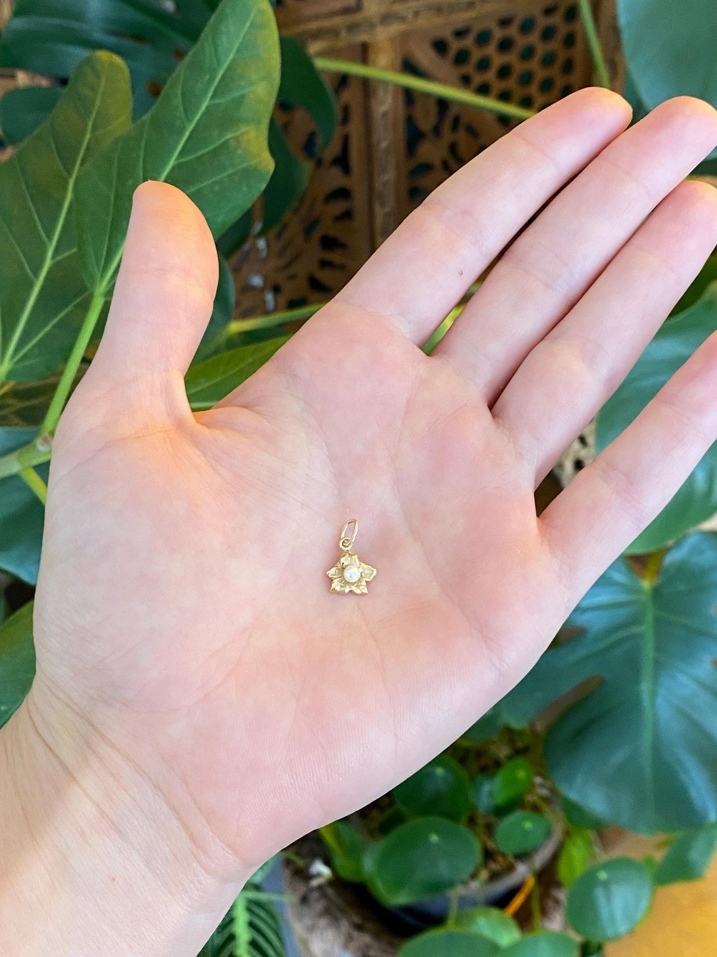 Vintage Solid 14k Yellow Gold Pearl Leaf Charm