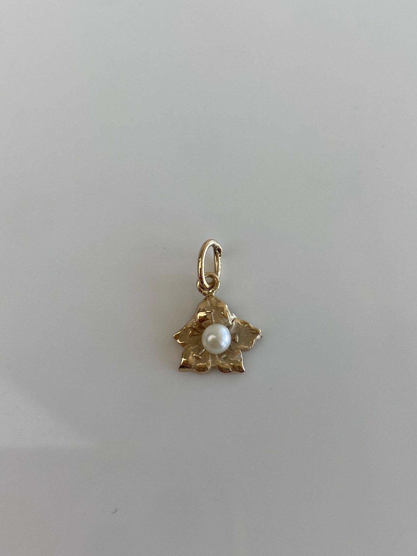 Vintage Solid 14k Yellow Gold Pearl Leaf Charm