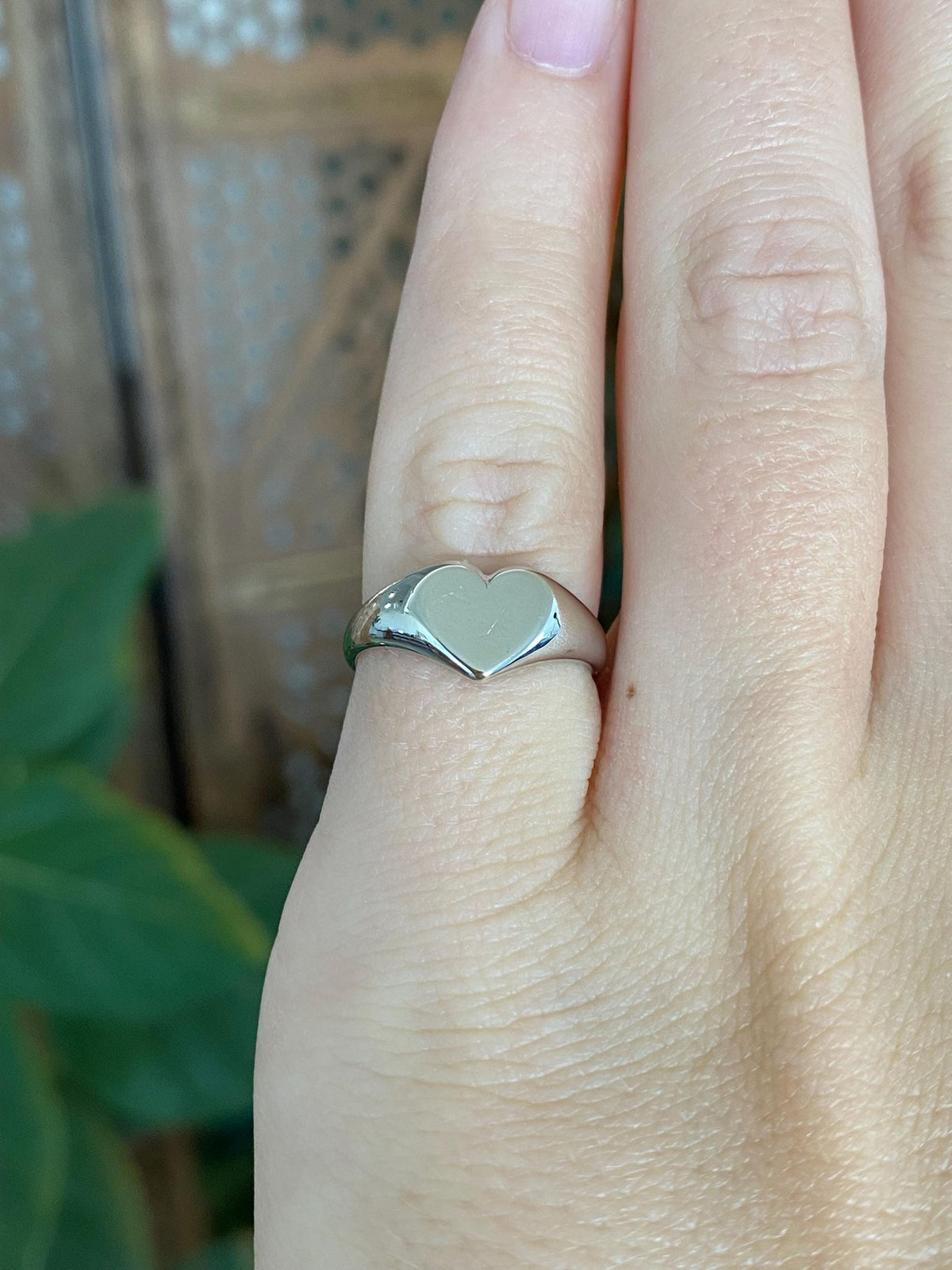 Vintage Solid 10k White Gold Heart Signet Ring - Size 4.25