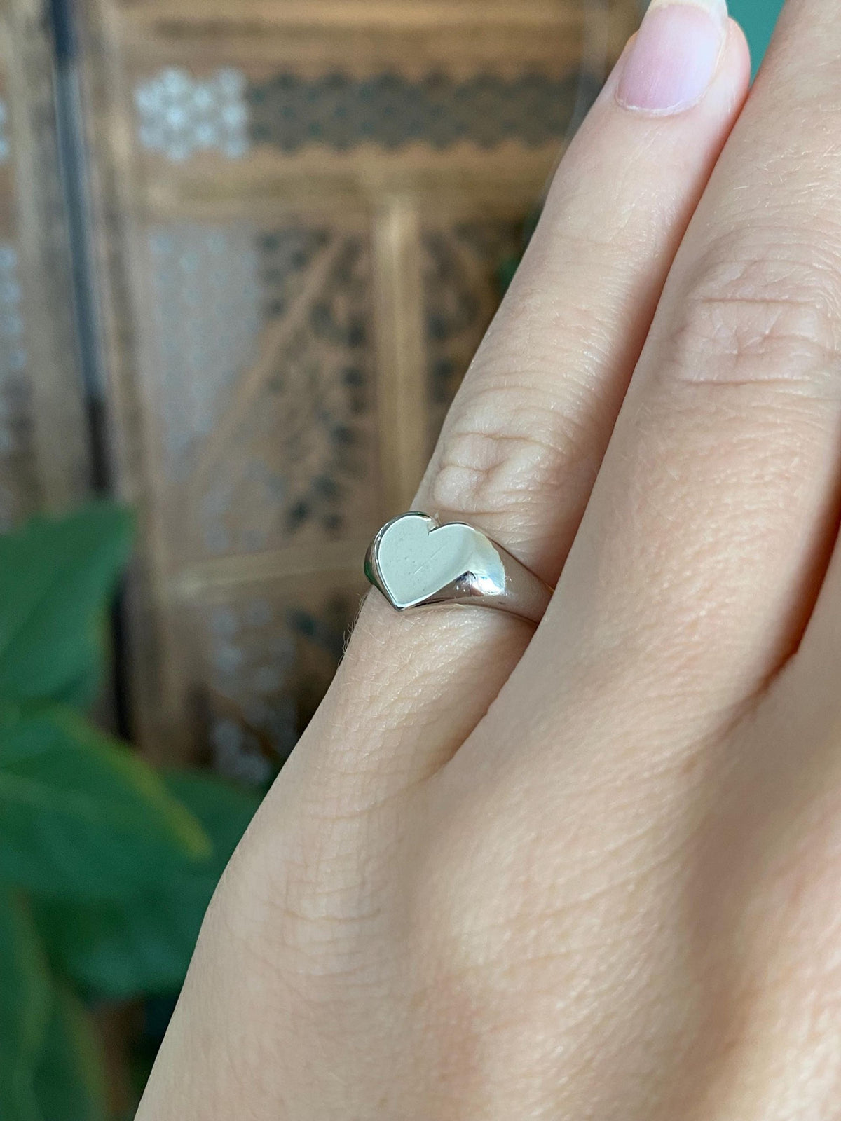 Vintage Solid 10k White Gold Heart Signet Ring - Size 4.25