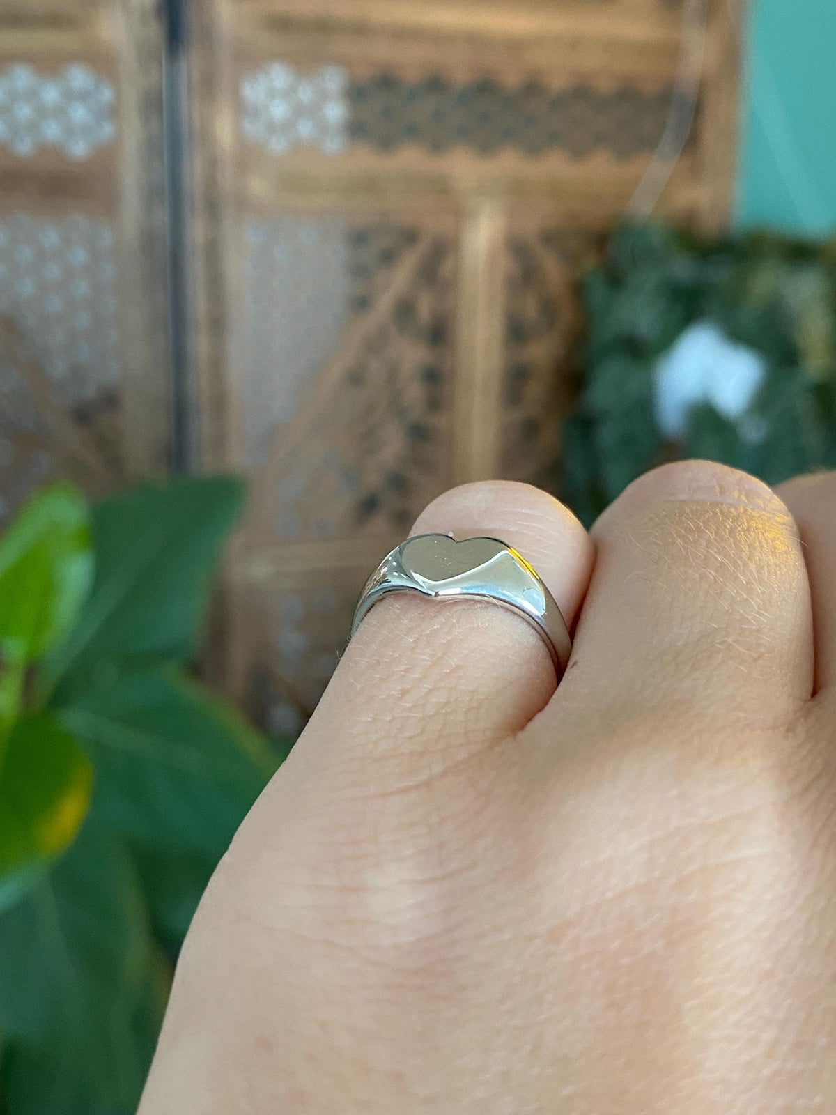 Vintage Solid 10k White Gold Heart Signet Ring - Size 4.25