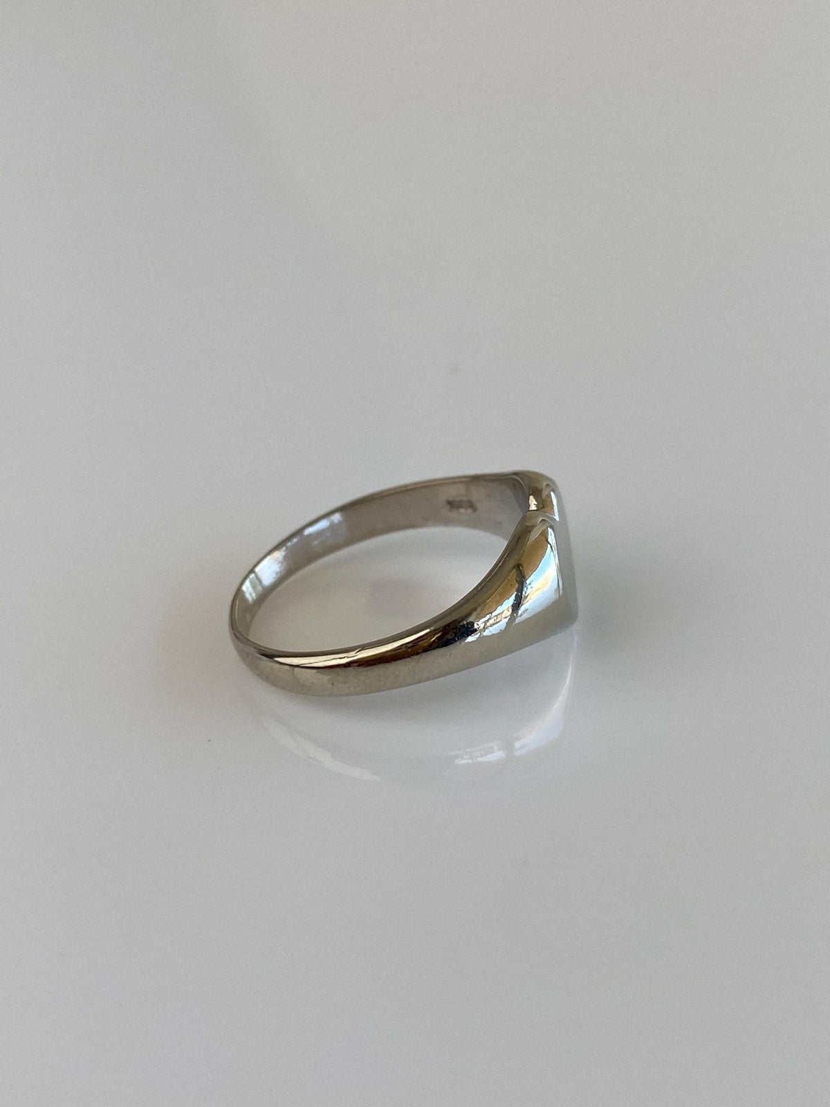 Vintage Solid 10k White Gold Heart Signet Ring - Size 4.25