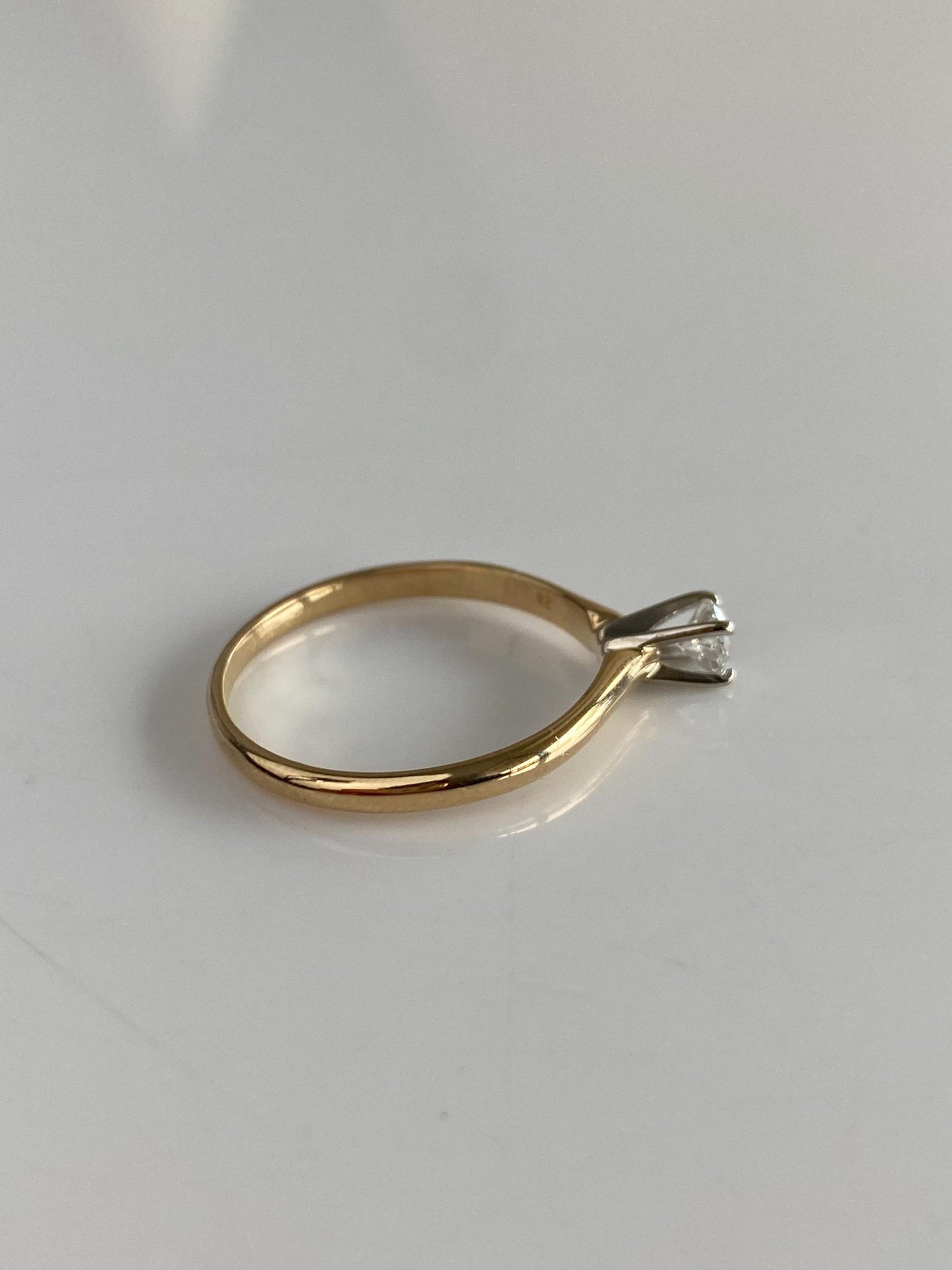 Vintage Solid 14k White & Yellow Gold Diamond Solitaire Ring - Size 8.75