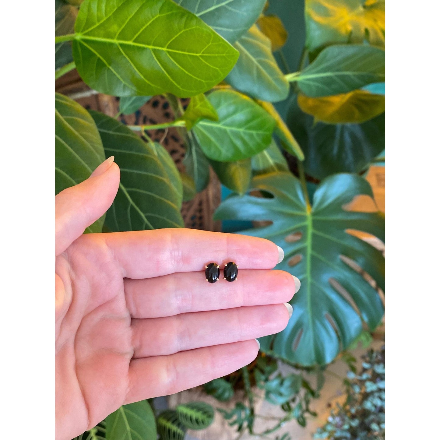 Vintage Solid 14k Yellow Gold Black Resin Stud Earrings