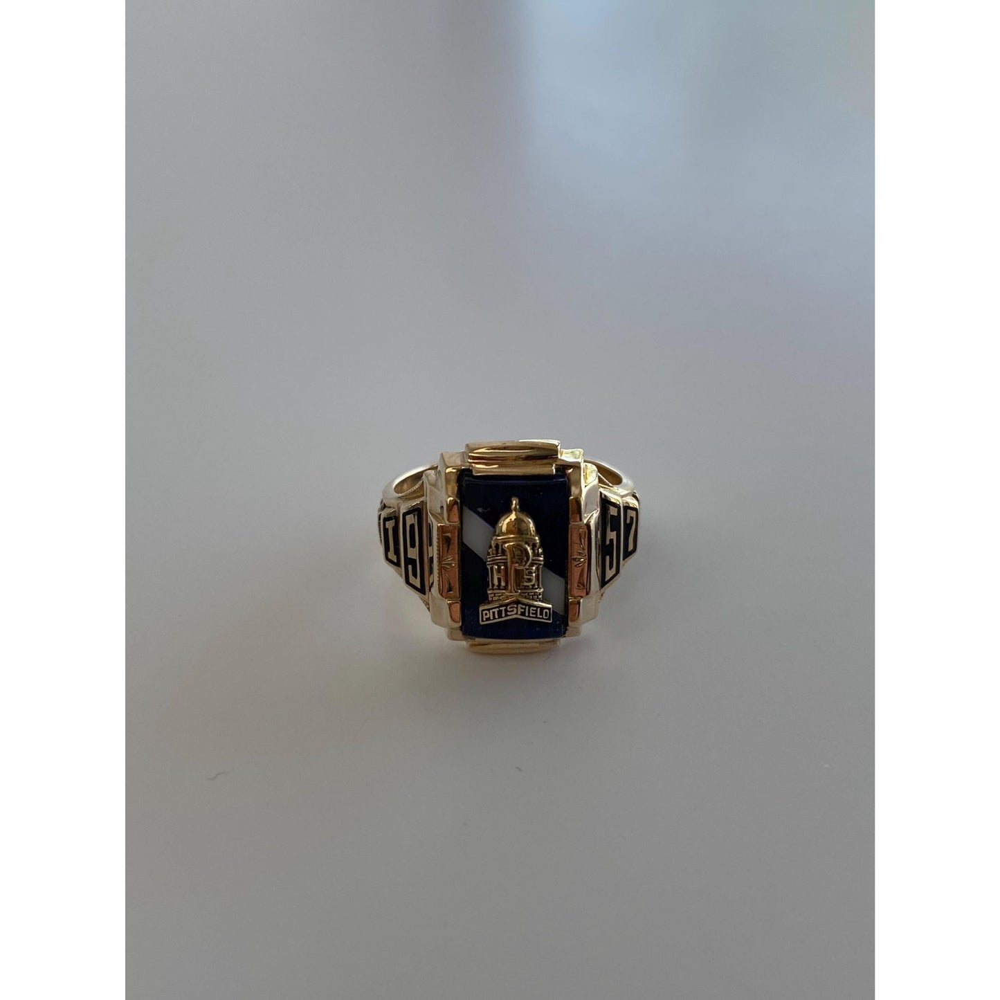 Vintage Solid 10k Yellow Gold Blue Spinel Pittsfield 1957 Class Ring - Size 4
