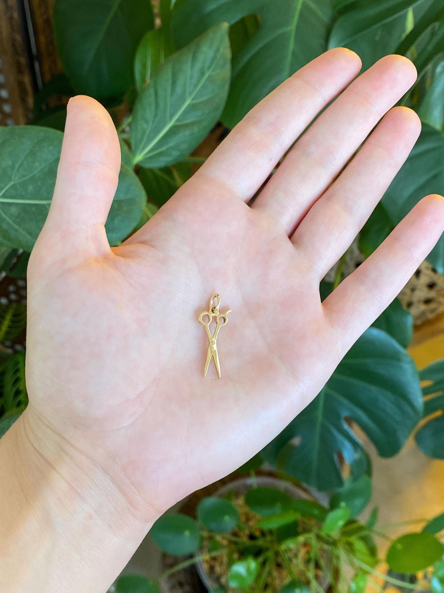 Vintage Solid 14k Yellow Gold Scissors Charm