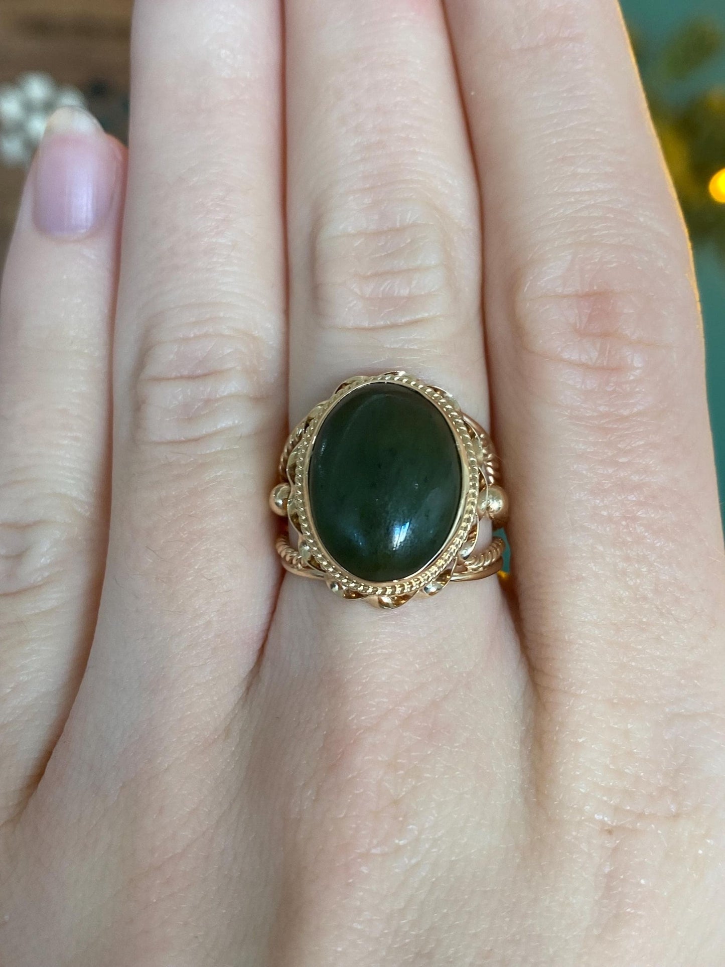 Vintage Solid 14k Yellow Gold Nephrite Jade Ring - Size 5.25
