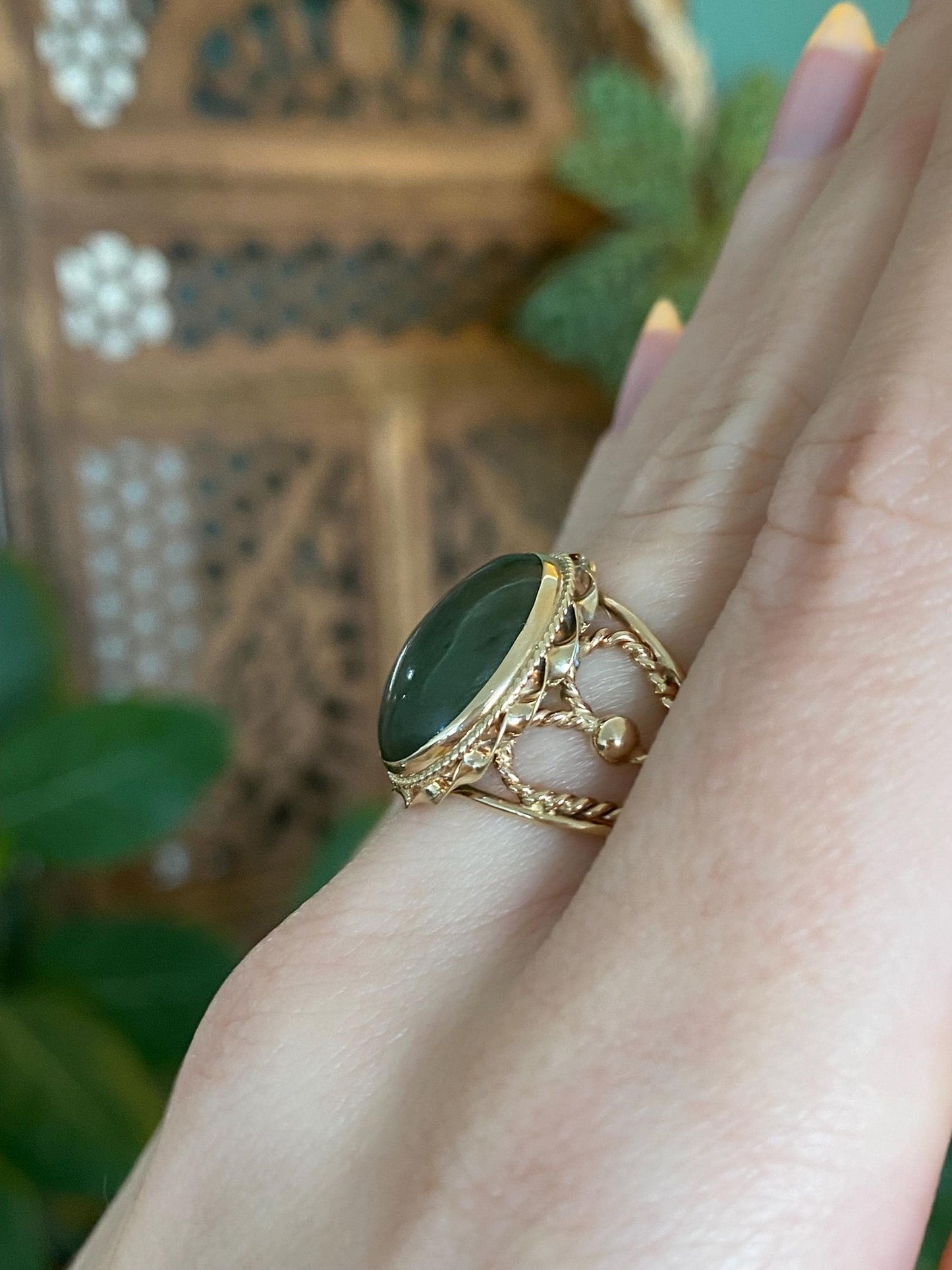 Vintage Solid 14k Yellow Gold Nephrite Jade Ring - Size 5.25