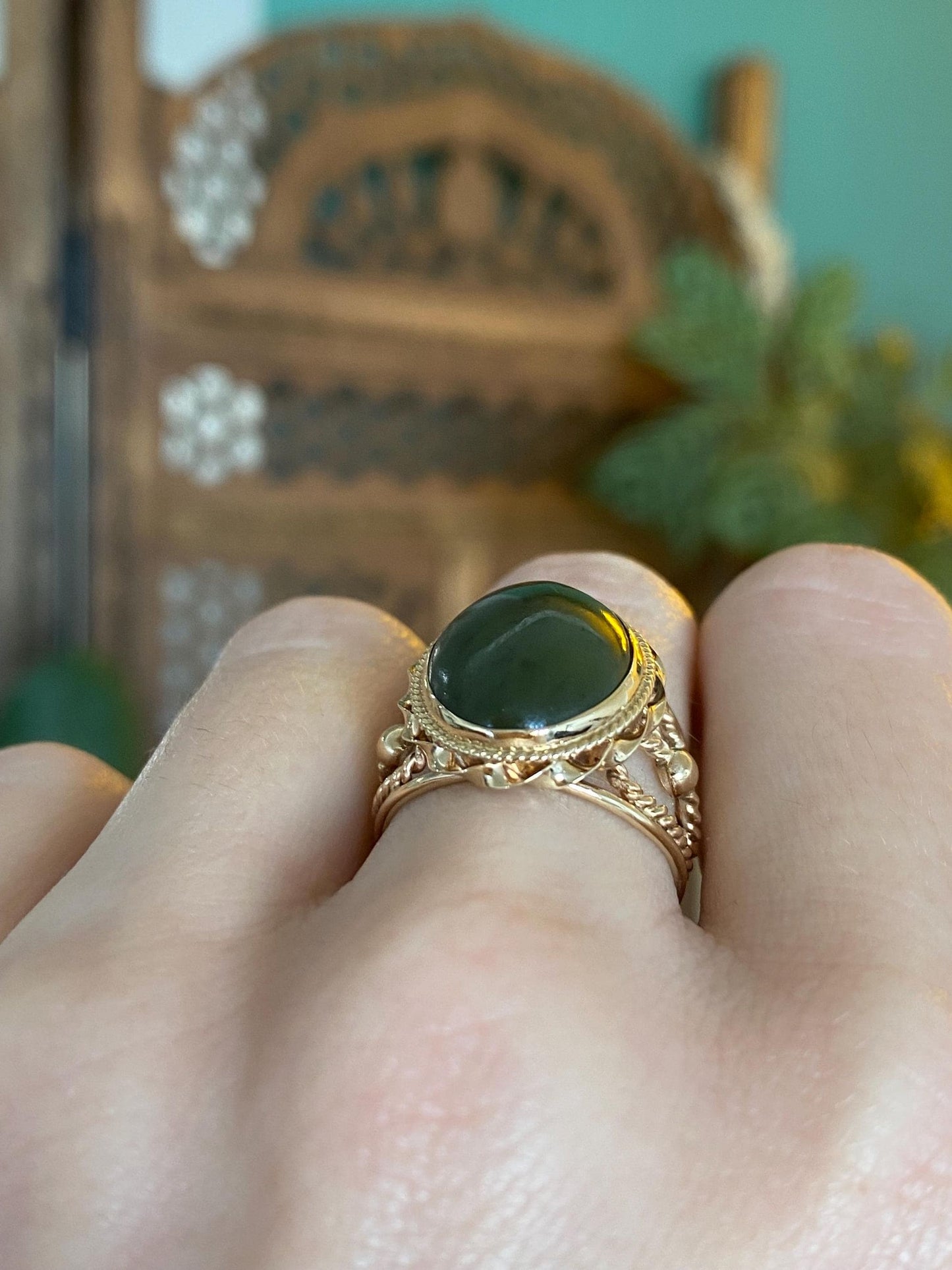 Vintage Solid 14k Yellow Gold Nephrite Jade Ring - Size 5.25
