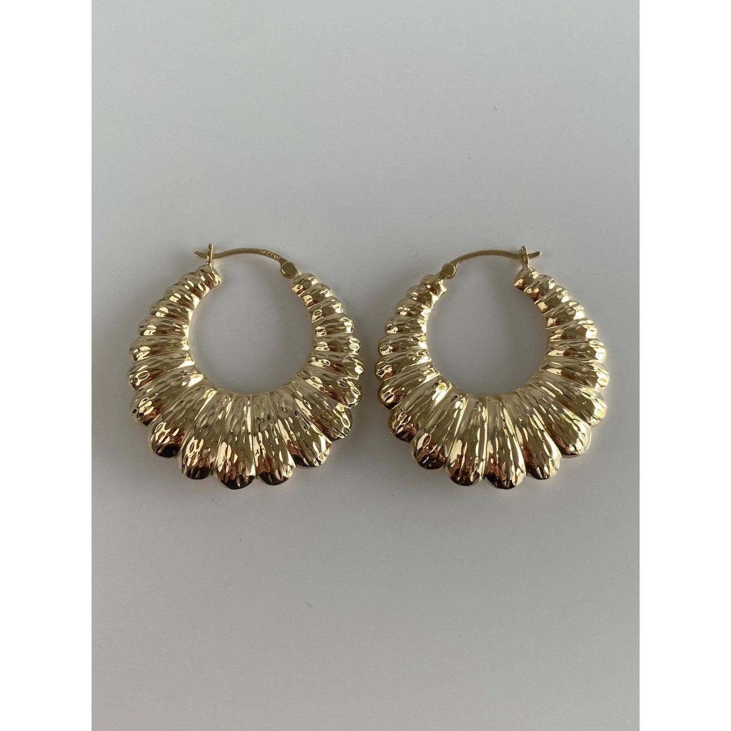 Vintage 14k Yellow Gold Textured Scalloped Hoop Earrings
