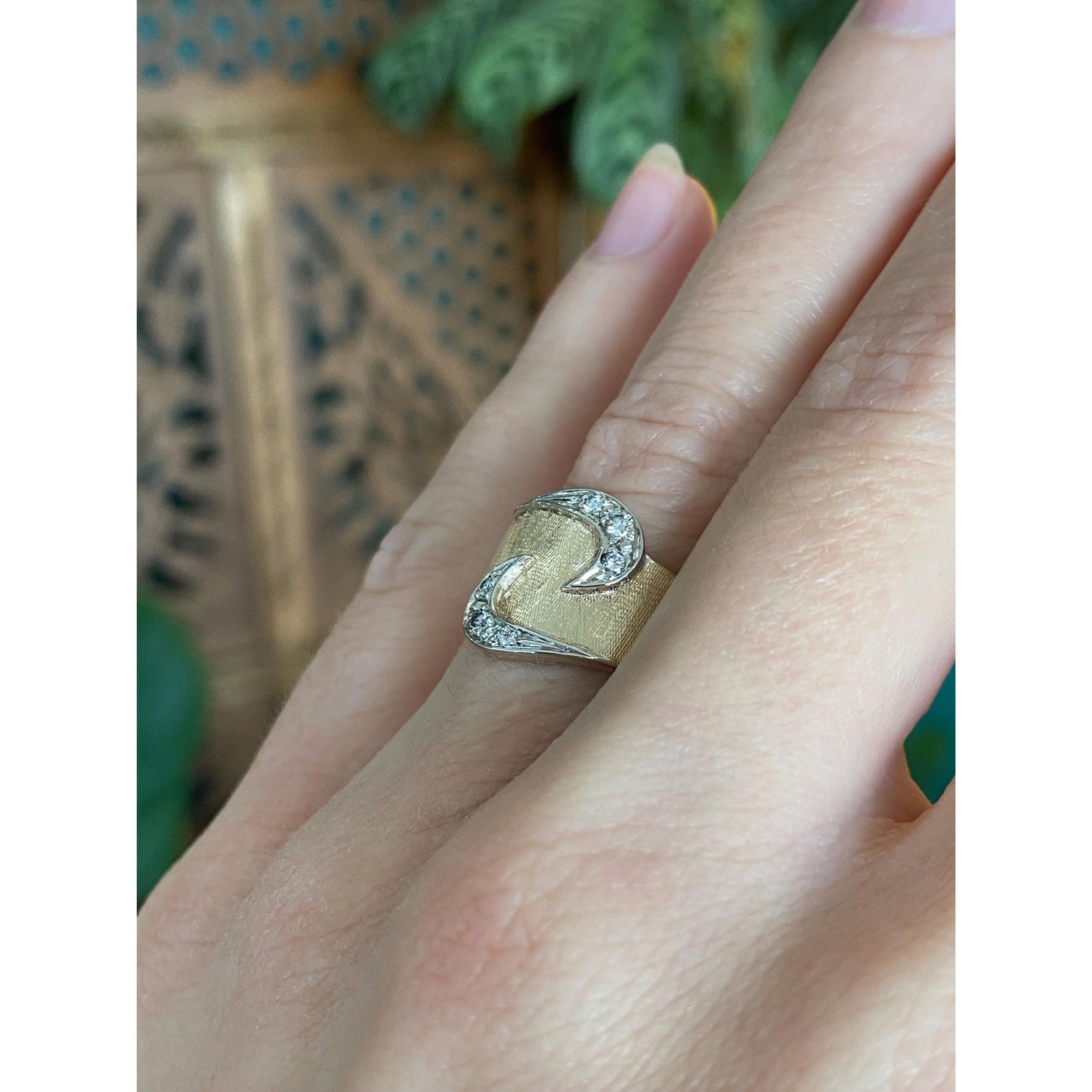 Vintage Solid 14k White & Yellow Gold Diamond Design Ring Band - Size 5.5