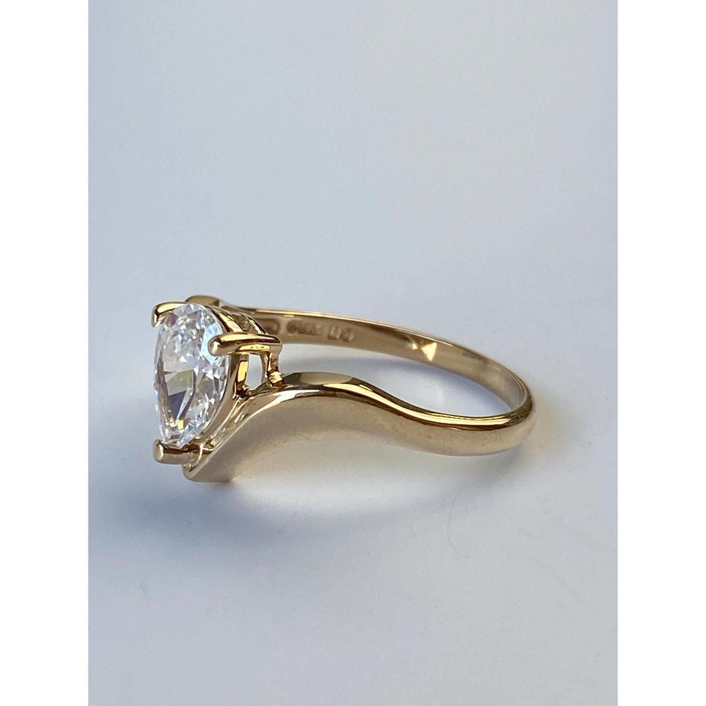 Solid 14k Yellow Gold Cubic Zirconia Teardrop Ring - Size 8.75