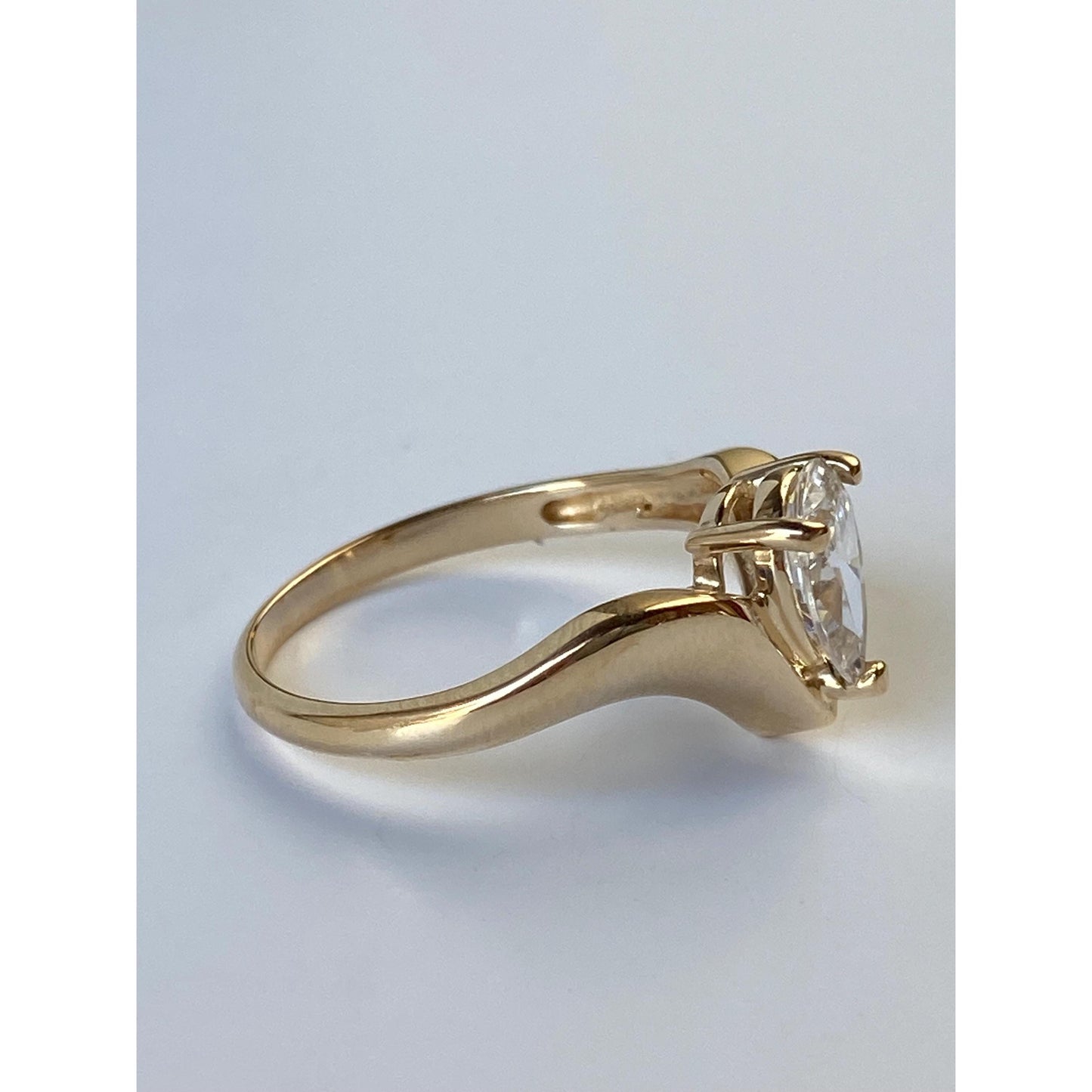 Solid 14k Yellow Gold Cubic Zirconia Teardrop Ring - Size 8.75