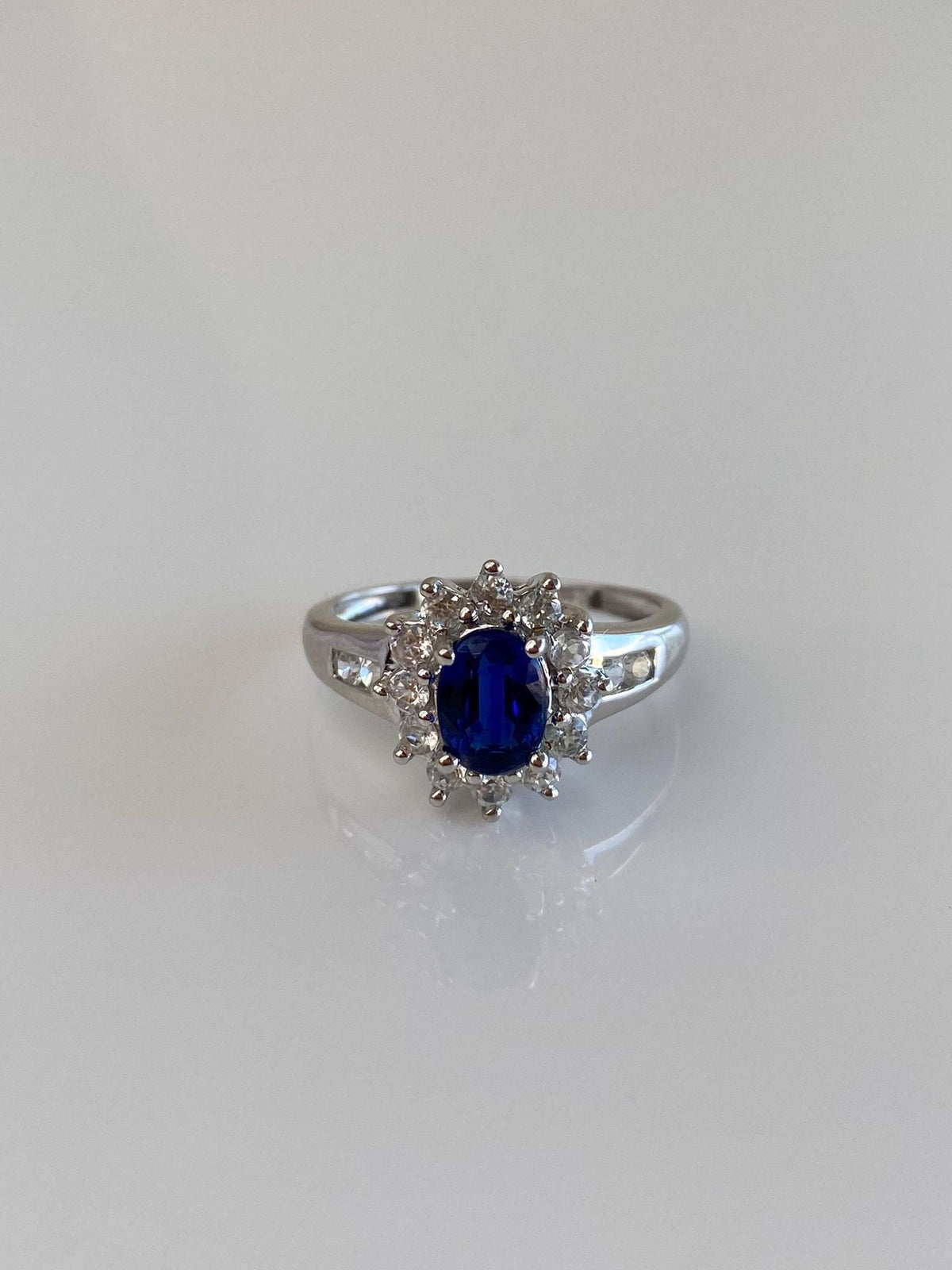 Vintage Solid 10k White Gold Blue Sapphire Clear Spinel Halo Ring - Size 7