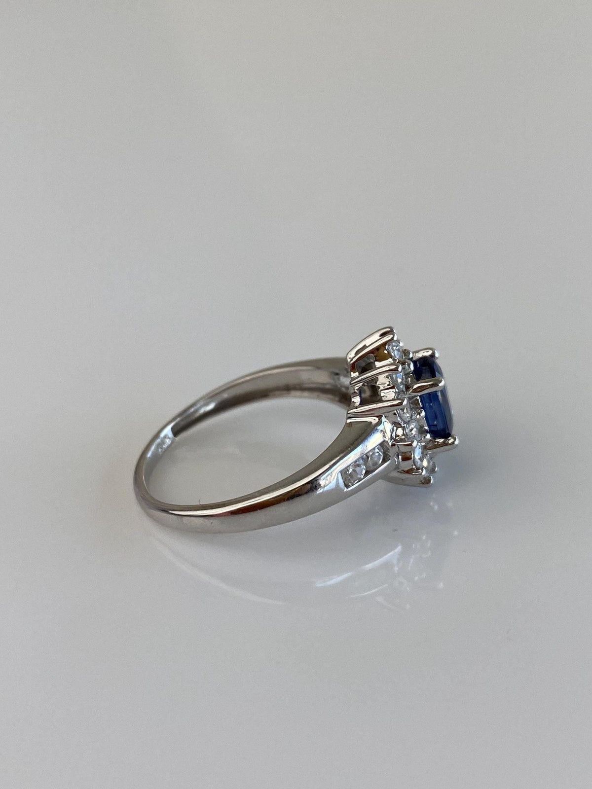 Vintage Solid 10k White Gold Blue Sapphire Clear Spinel Halo Ring - Size 7