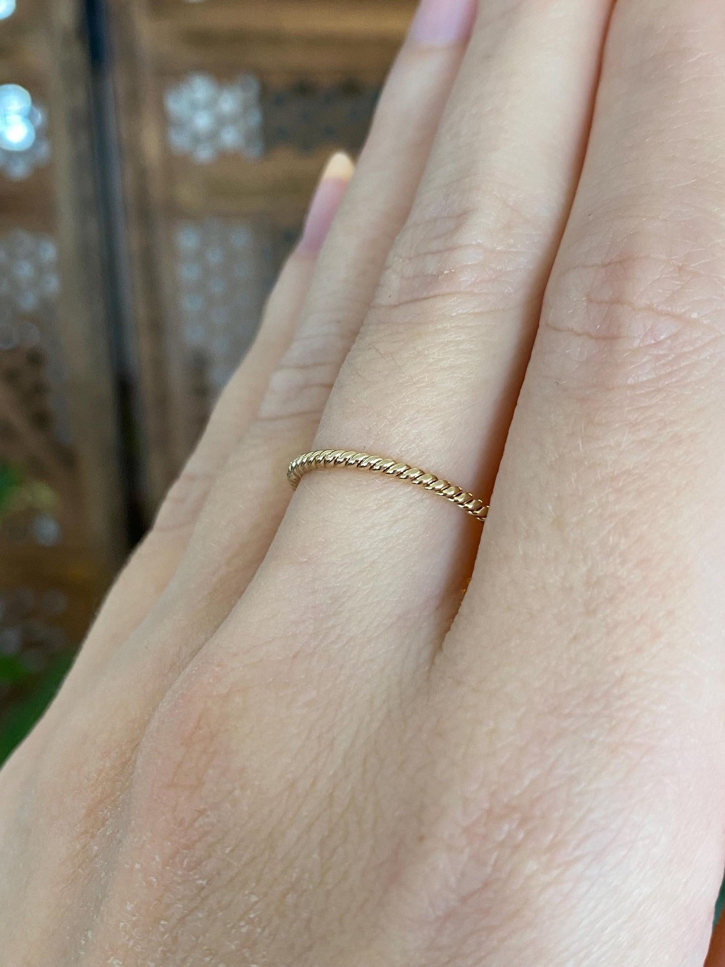 Vintage Solid 14k Yellow Gold Twist Wire Ring Band - Size 7.25