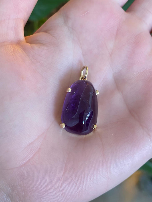 Vintage Solid 14k Yellow Gold Freeform Amethyst Tumbled Stone Charm